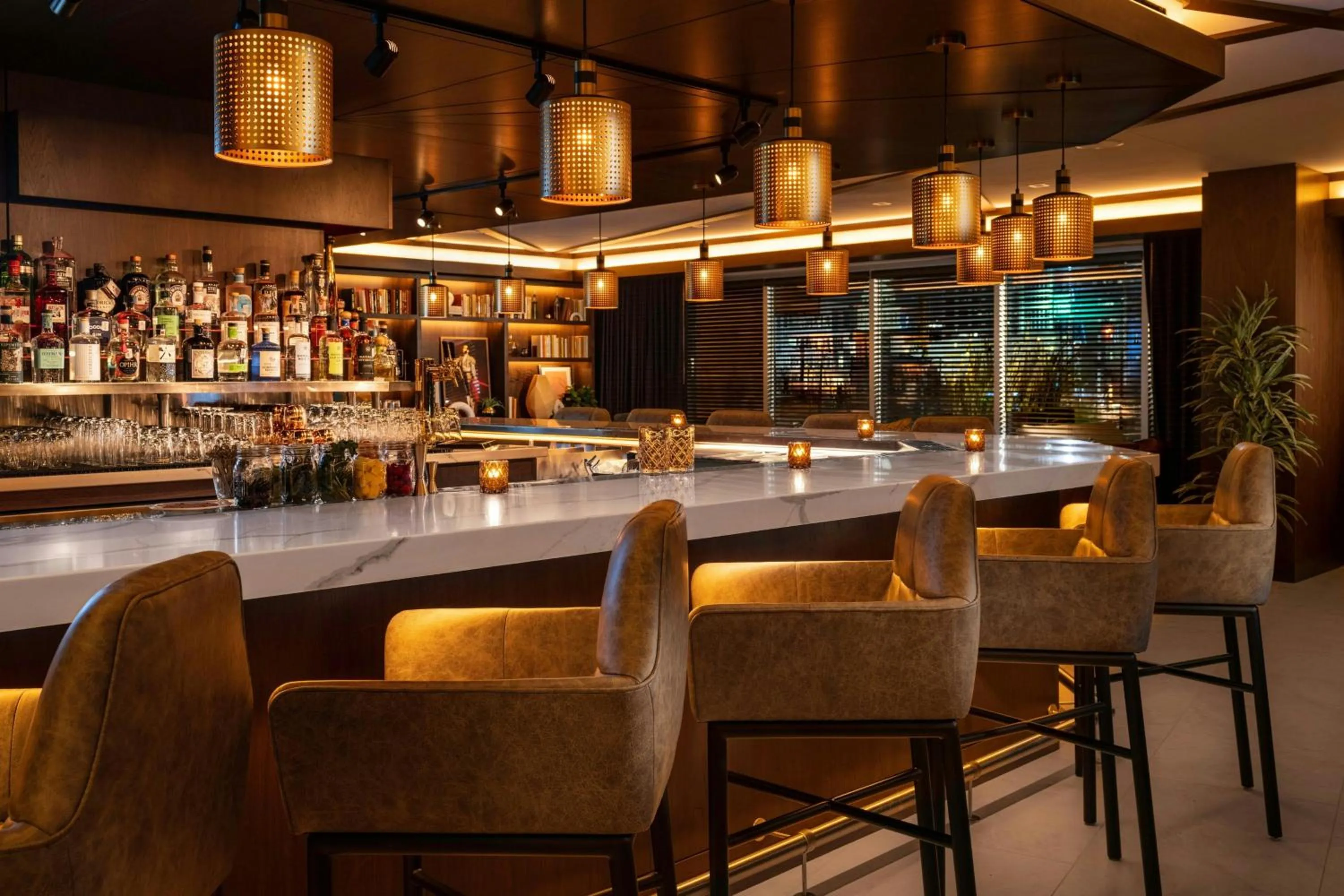 Lounge or bar in The Otis Hotel Austin, Autograph Collection