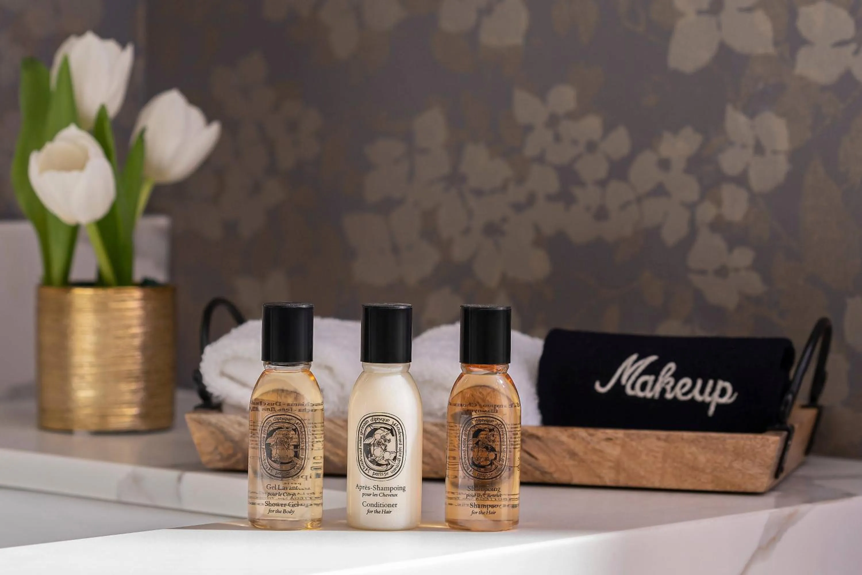 Bathroom in The Lytle Park Hotel, Autograph Collection