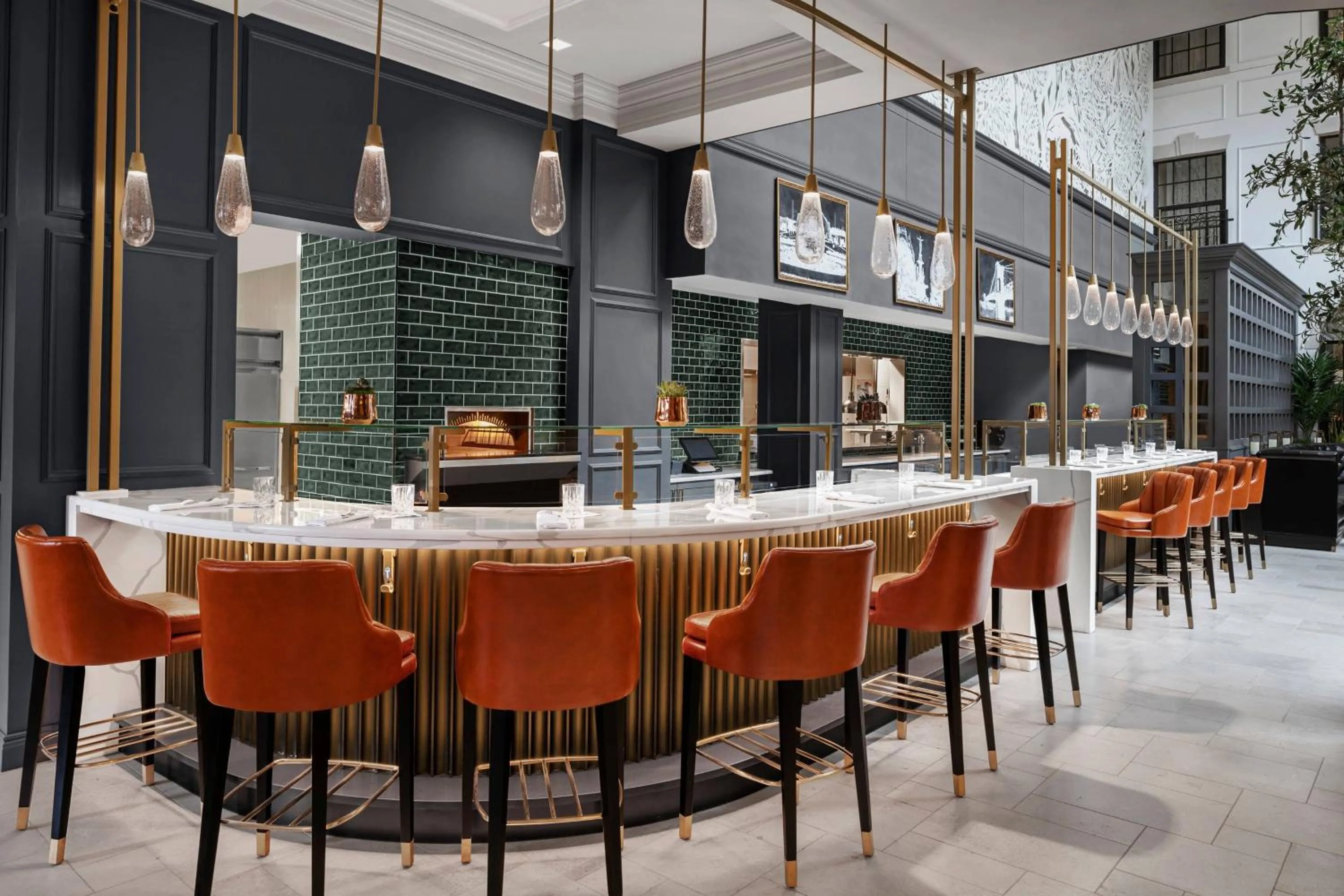 Lounge or bar in The Lytle Park Hotel, Autograph Collection