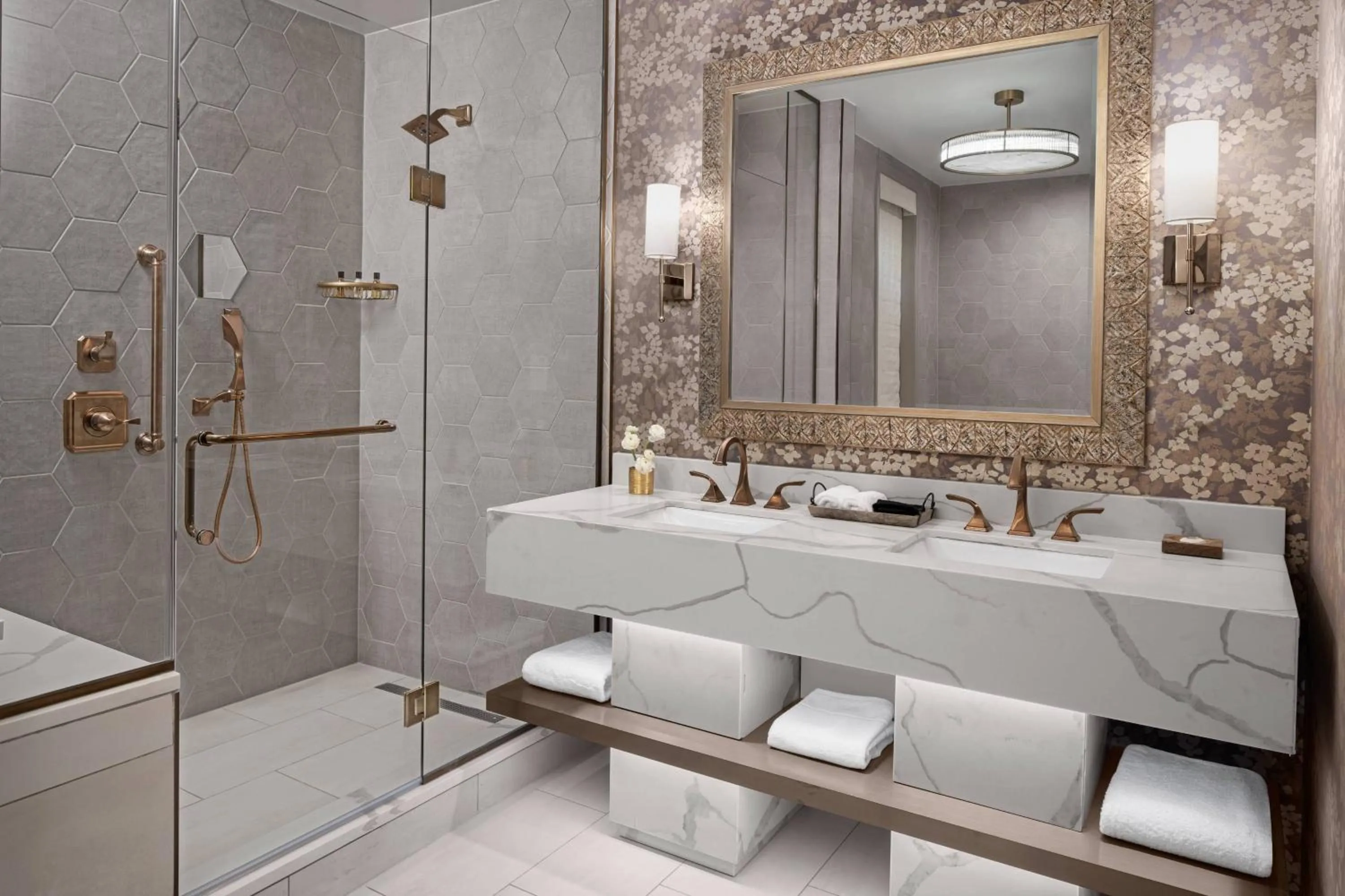 Bathroom in The Lytle Park Hotel, Autograph Collection