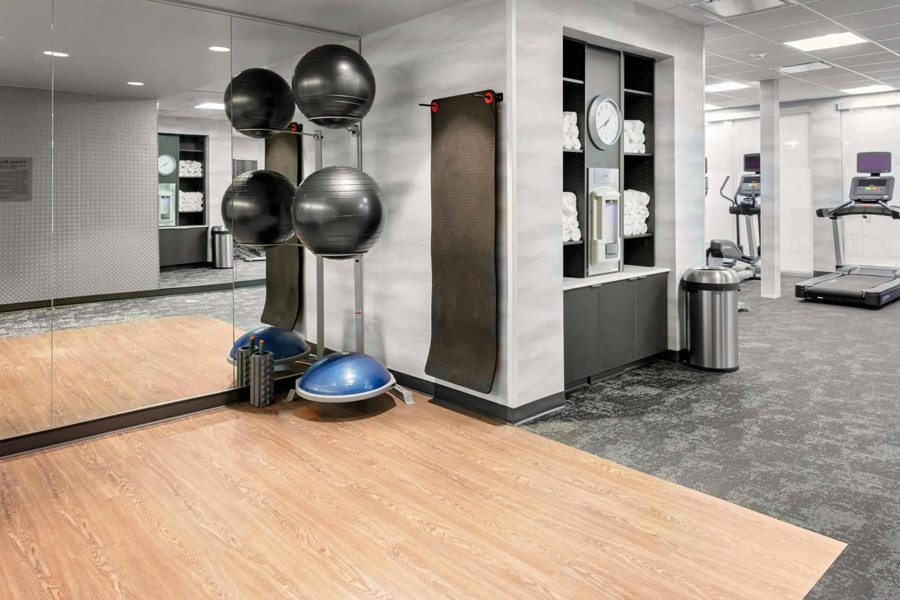 Fitness centre/facilities in Fairfield Inn & Suites by Marriott Queensbury Glens Falls/Lake George