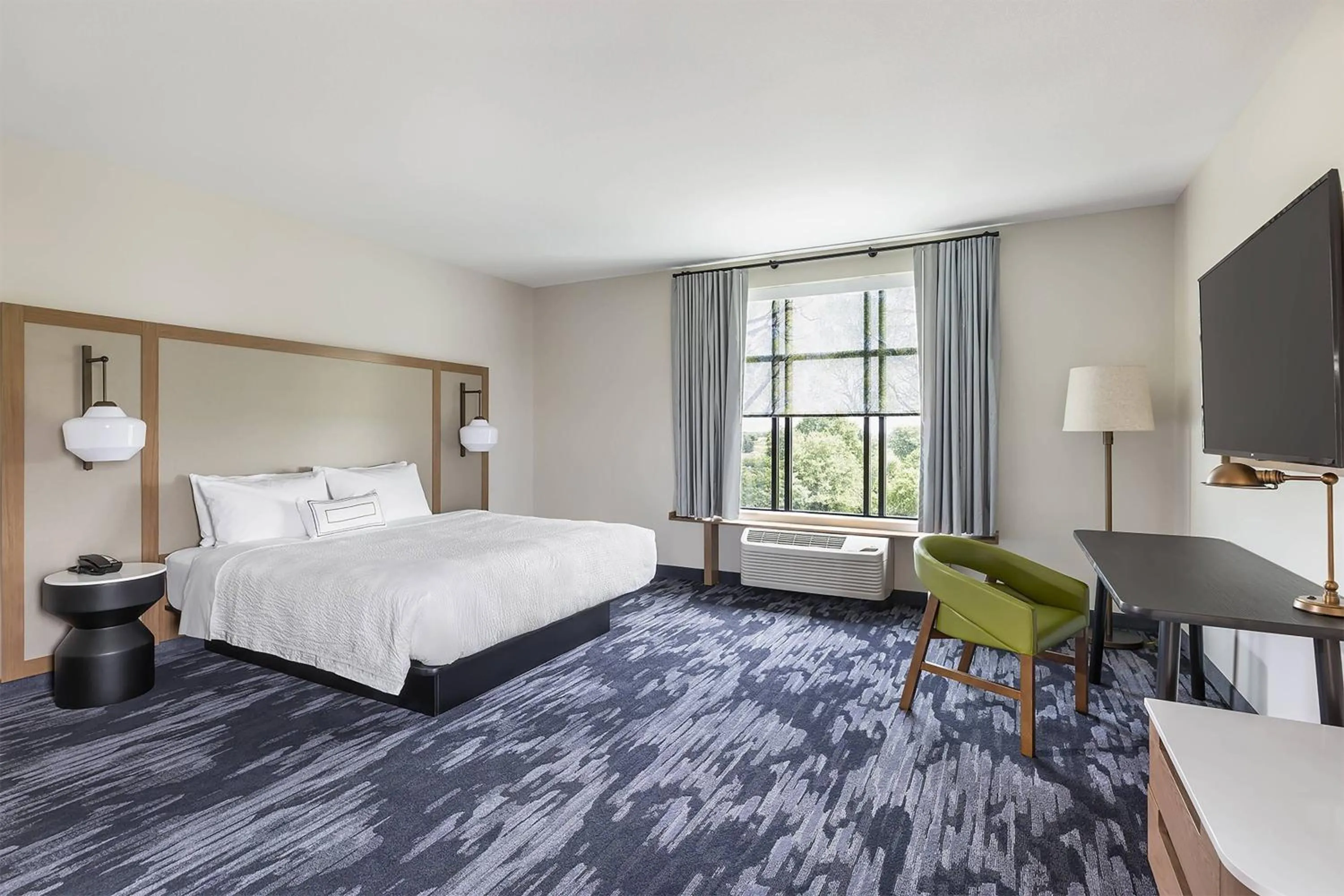Photo of the whole room, Bed in Fairfield Inn & Suites by Marriott Minneapolis North/Blaine