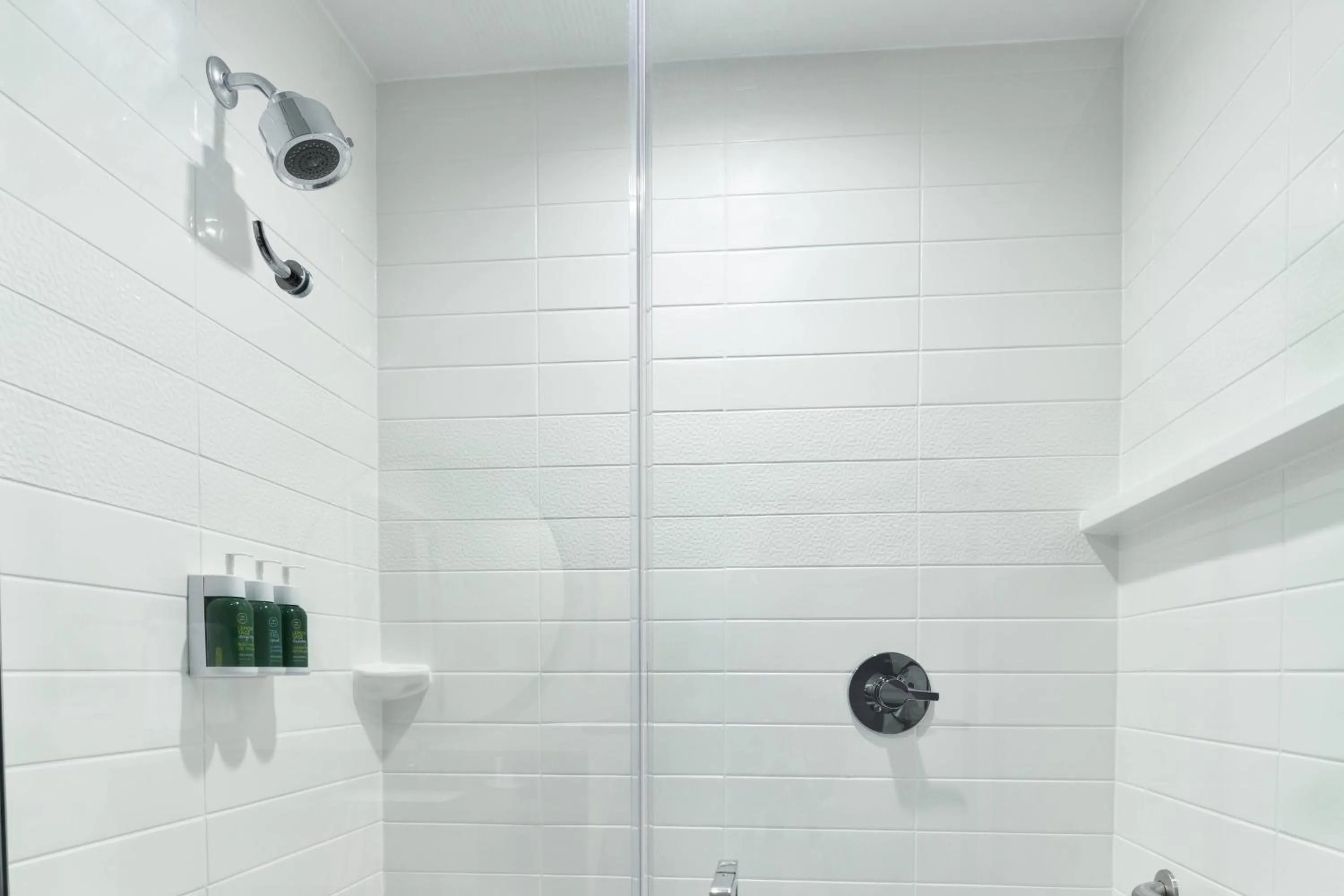 Bathroom in Fairfield Inn & Suites by Marriott Moorpark Ventura County