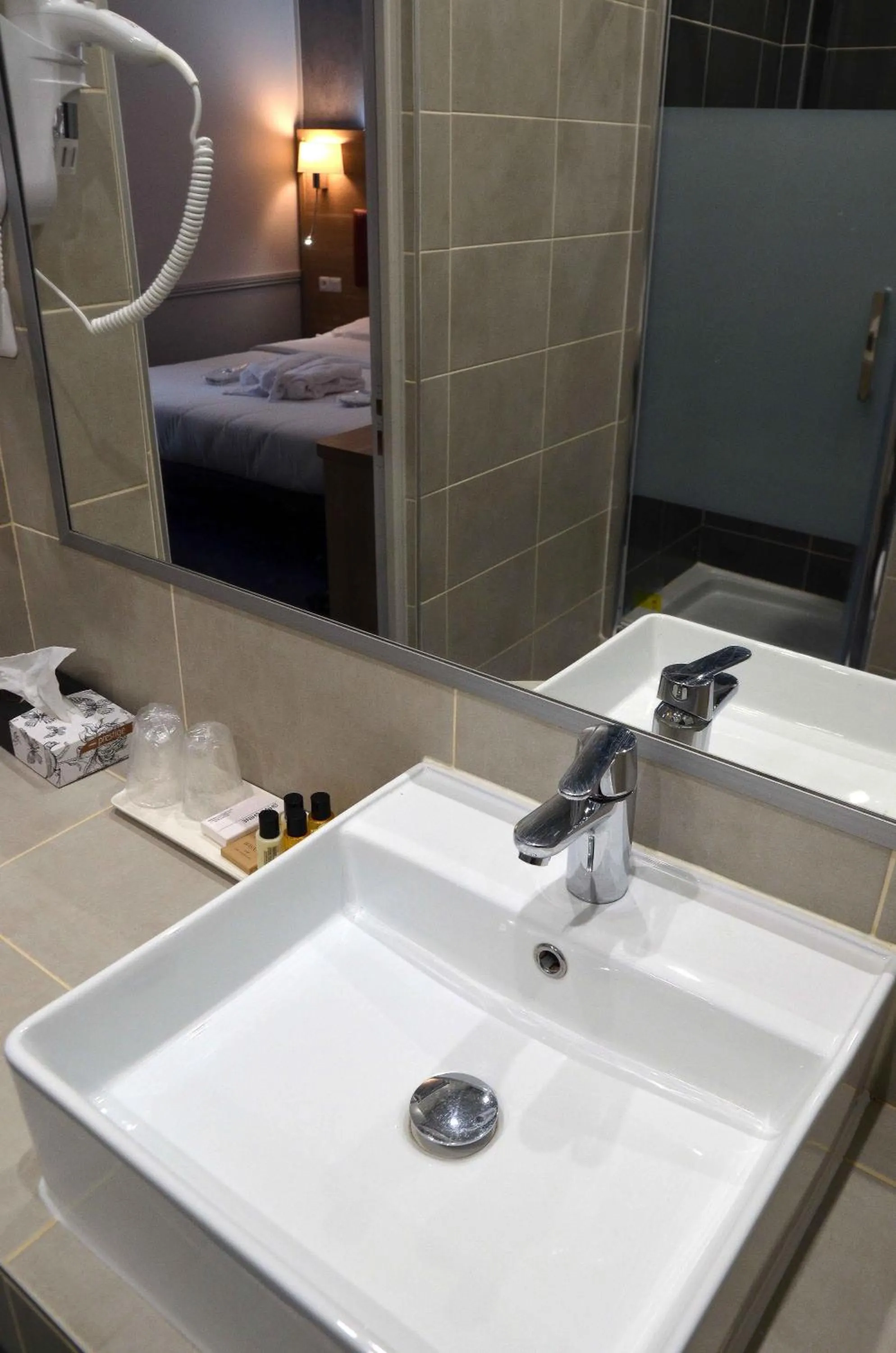 Bathroom in Ribera Eiffel