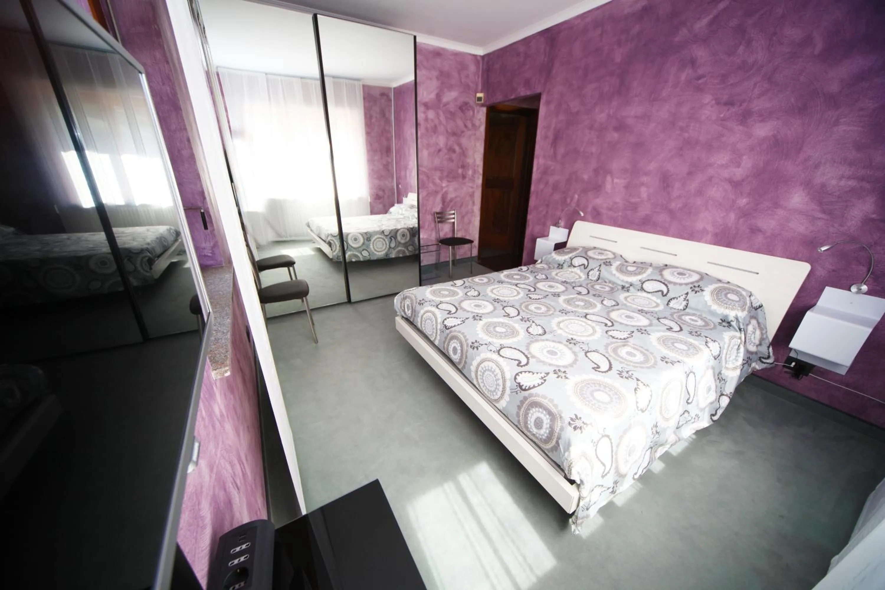 Bedroom, Bed in Sunshine-bnb