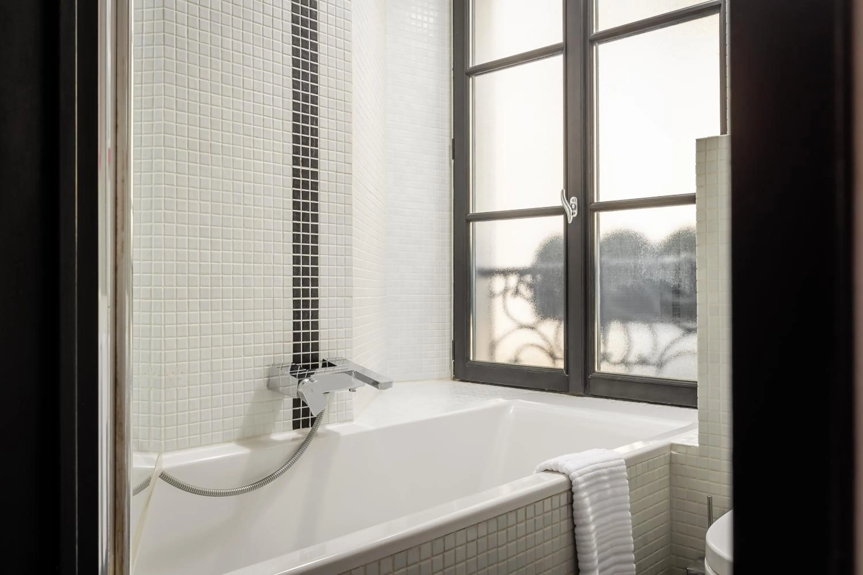 Bathroom in Monceau Elysées