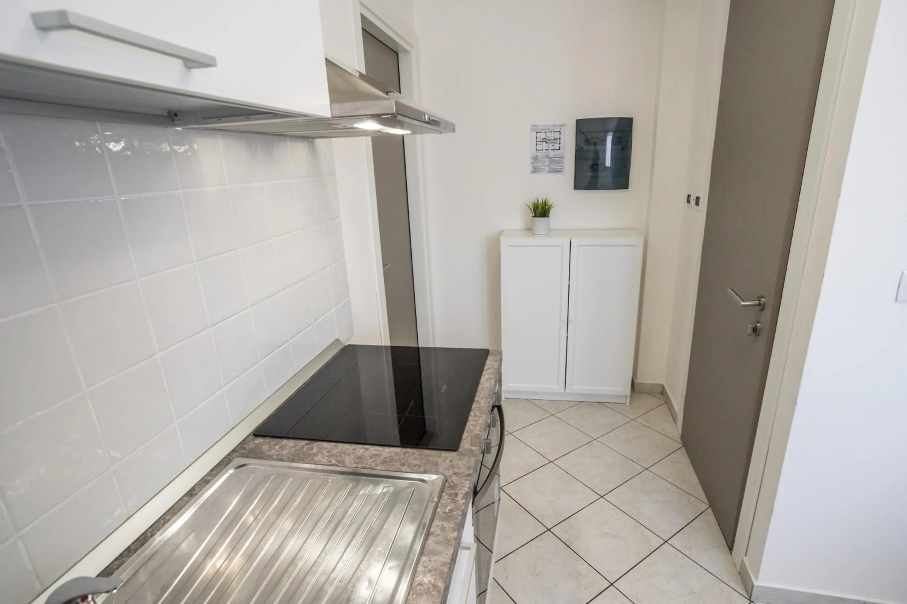 Kitchen or kitchenette in Rimini Bay Suites&Residence