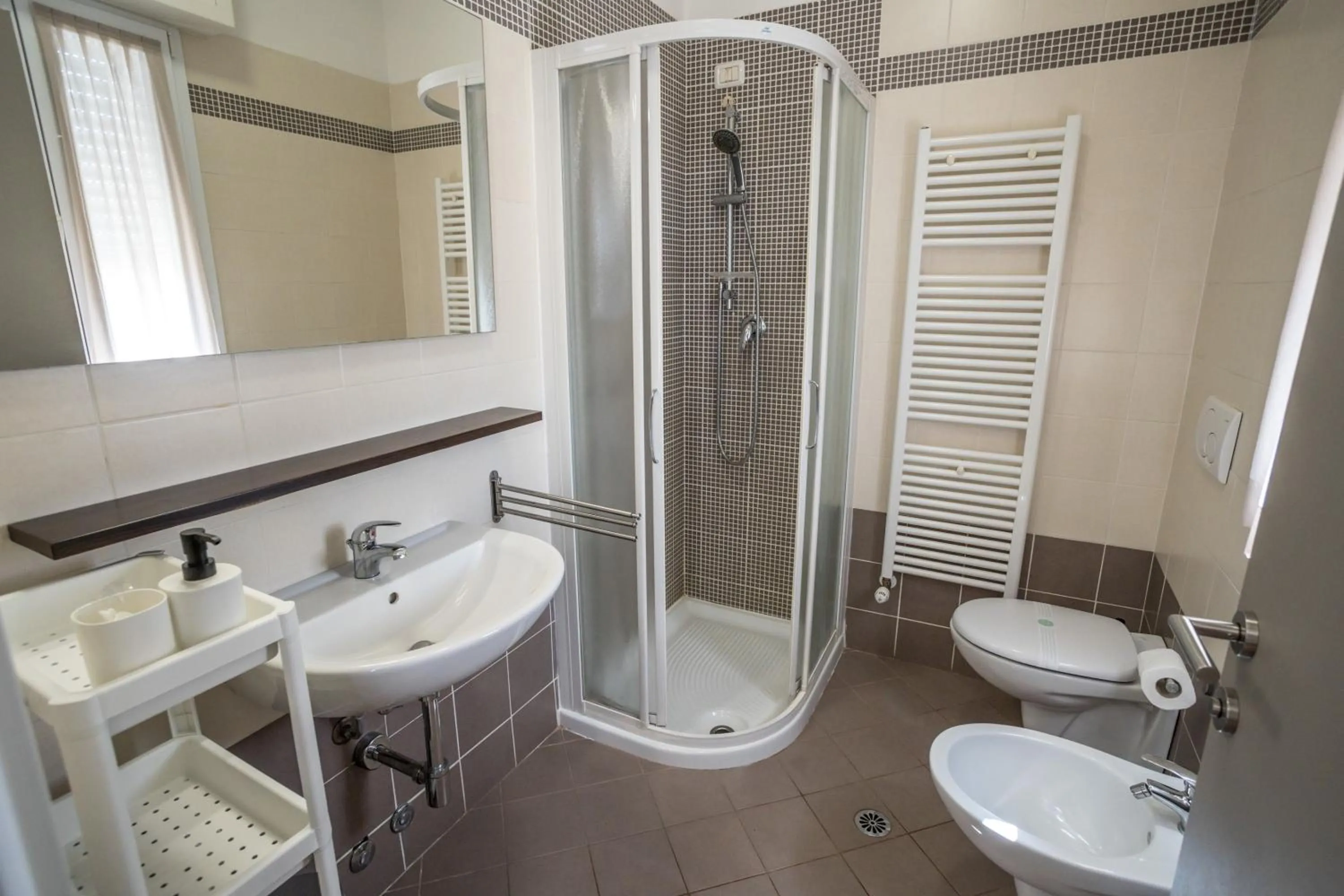 Shower in Rimini Bay Suites&Residence