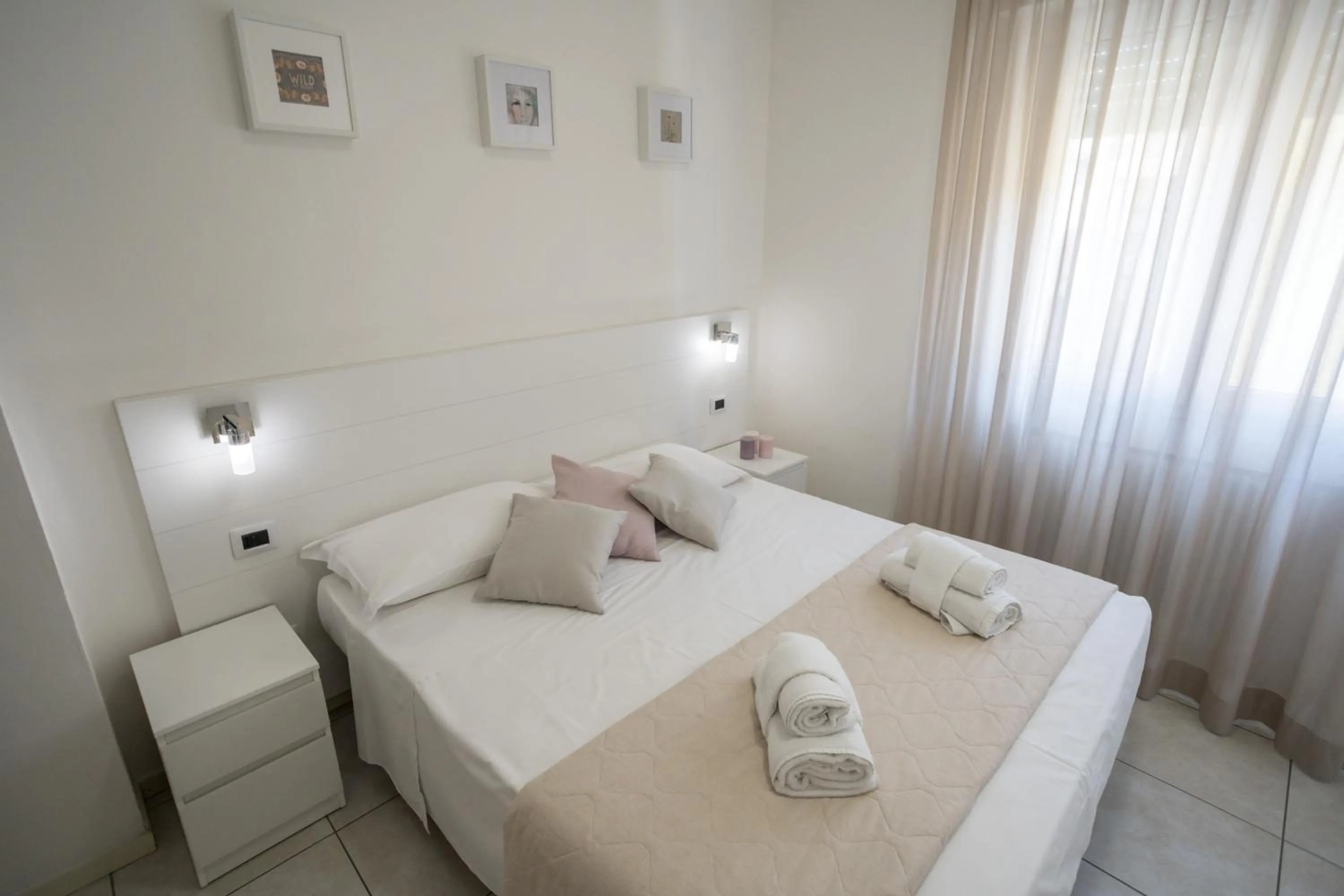 Bed in Rimini Bay Suites&Residence