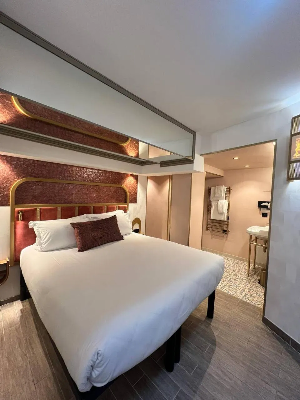 Bed in Hotel Du Cadran