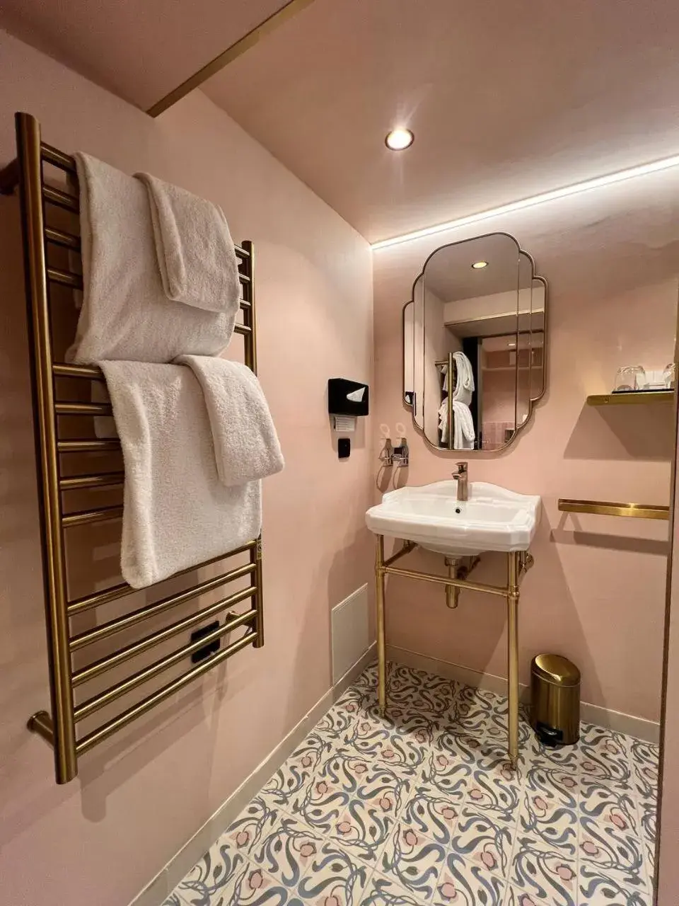 Bed in Hotel Du Cadran Bed in Hotel Du Cadran