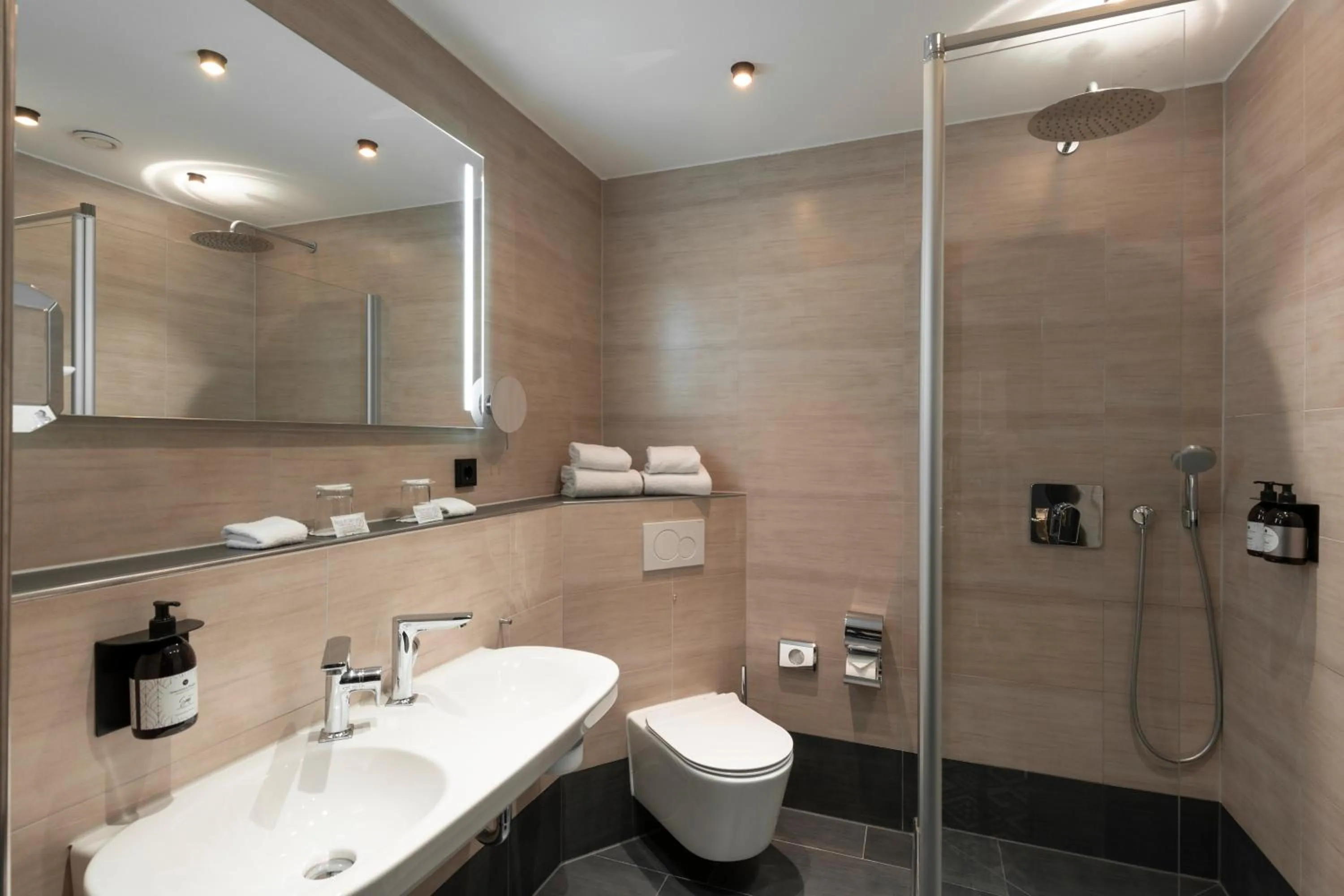 Photo of the whole room in Boutique Hotel Germania