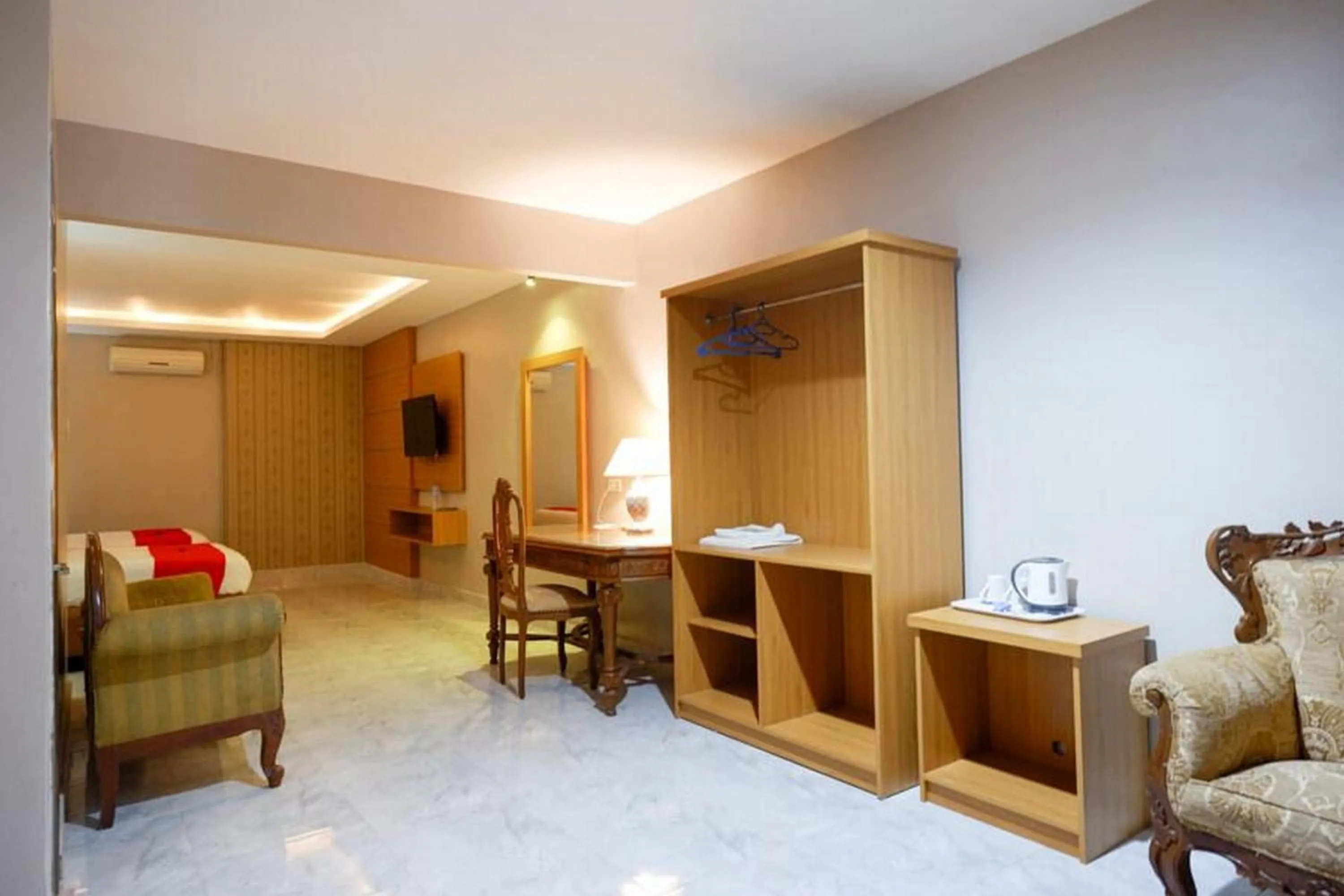 Bedroom in RedDoorz Plus at Hotel Srikandi Kendari