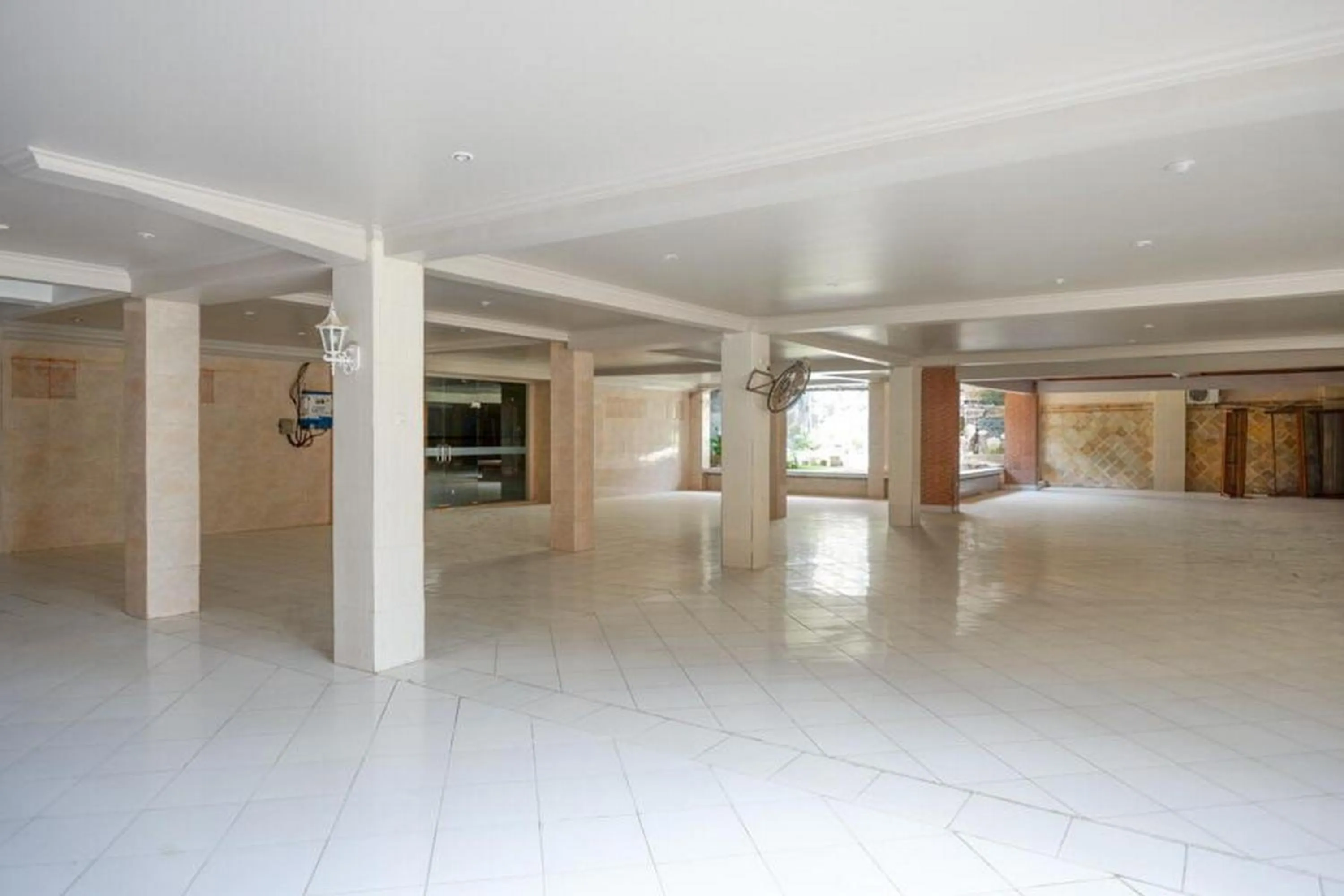 Property building in RedDoorz Plus at Hotel Srikandi Kendari