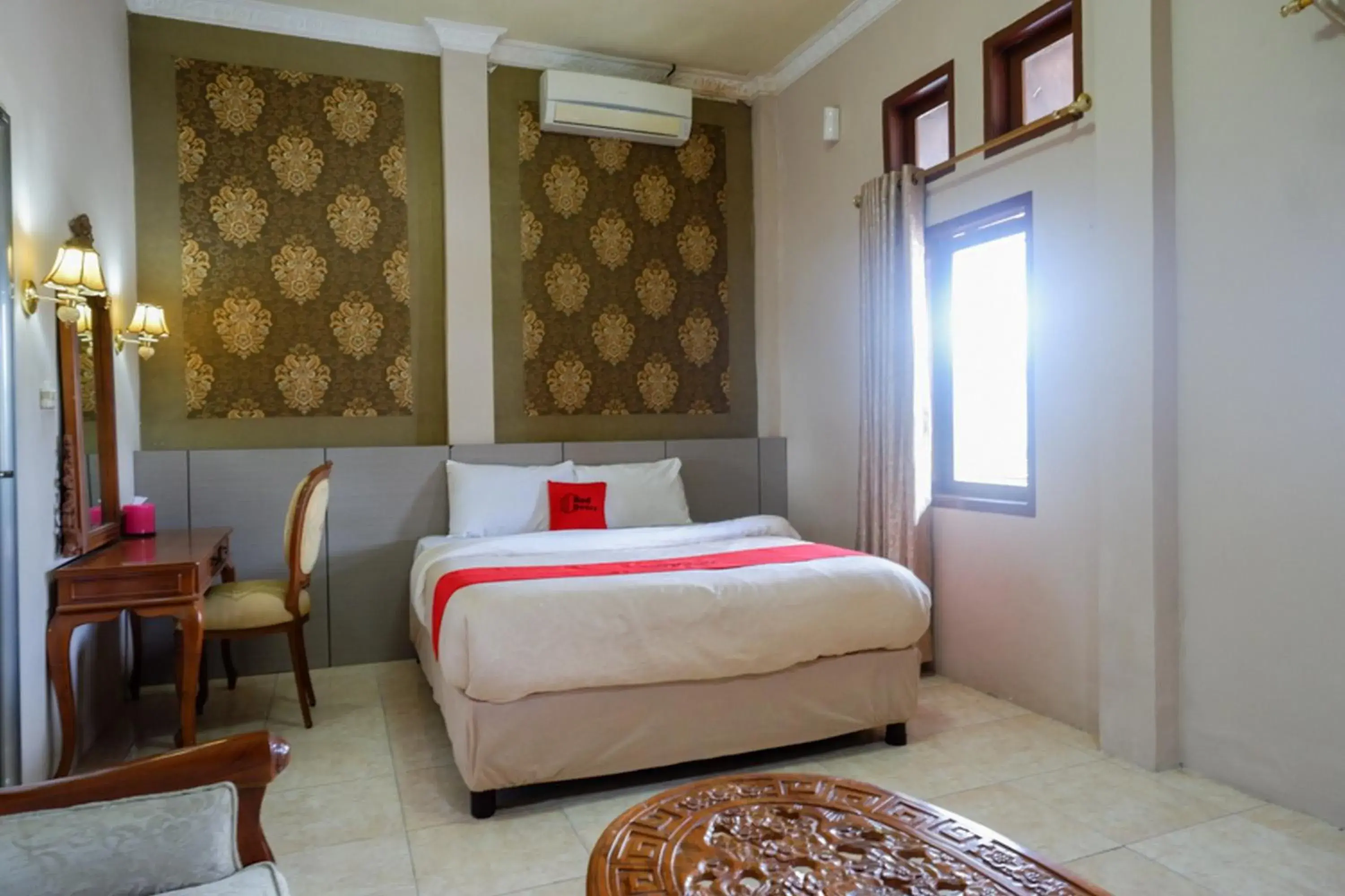Bedroom, Bed in RedDoorz Plus at Hotel Srikandi Kendari Bedroom, Bed in RedDoorz Plus at Hotel Srikandi Kendari