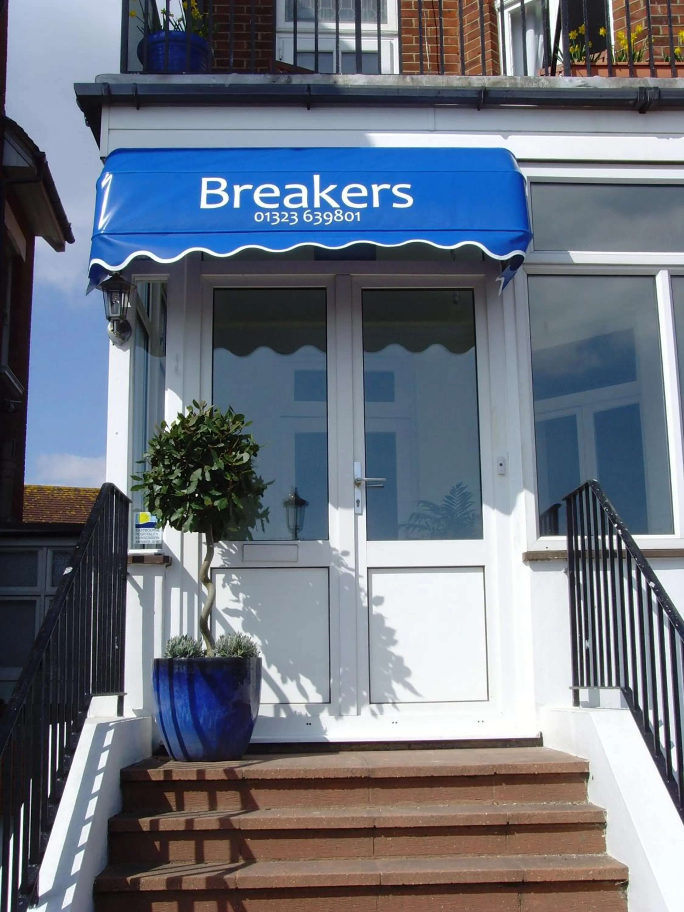 Facade/entrance in Breakers Bed and Breakfast