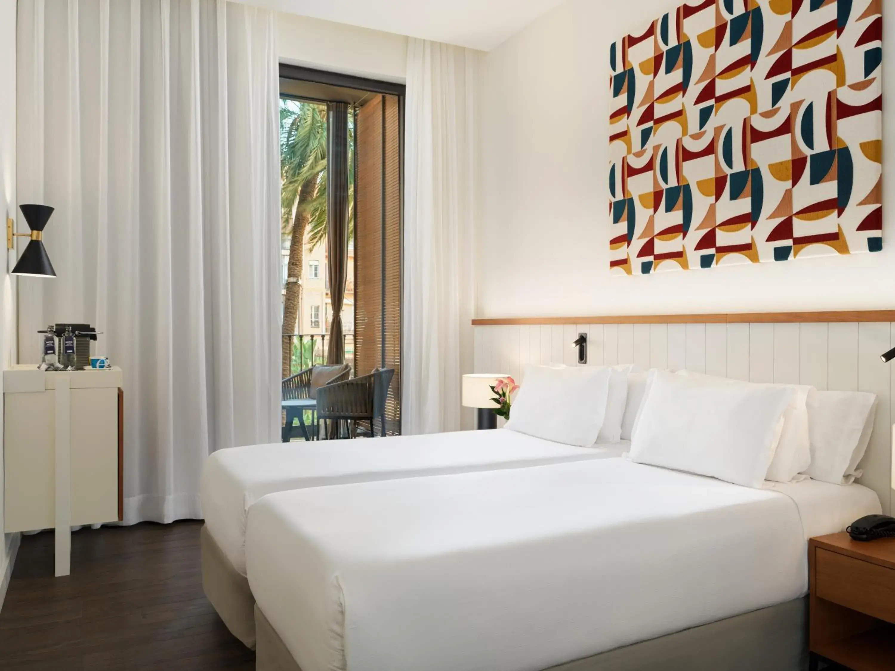 Bedroom, Bed in H10 Urquinaona Plaza Bedroom, Bed in H10 Urquinaona Plaza