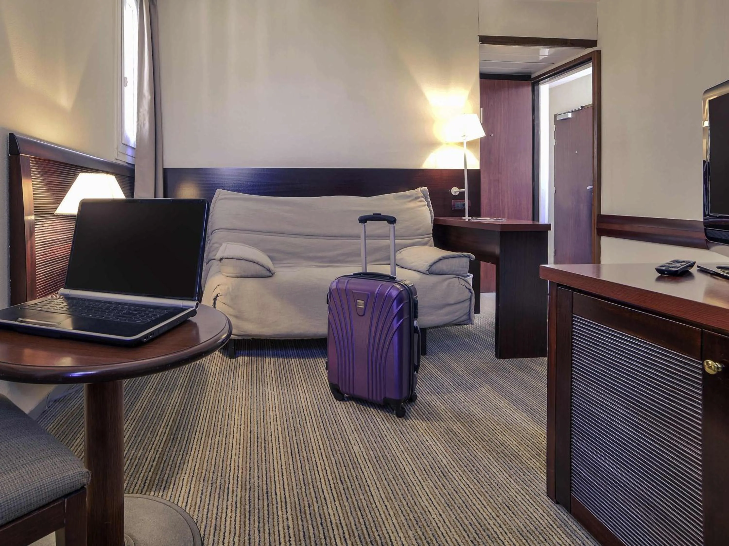 Photo of the whole room, Bed in Mercure Port La Grande Motte