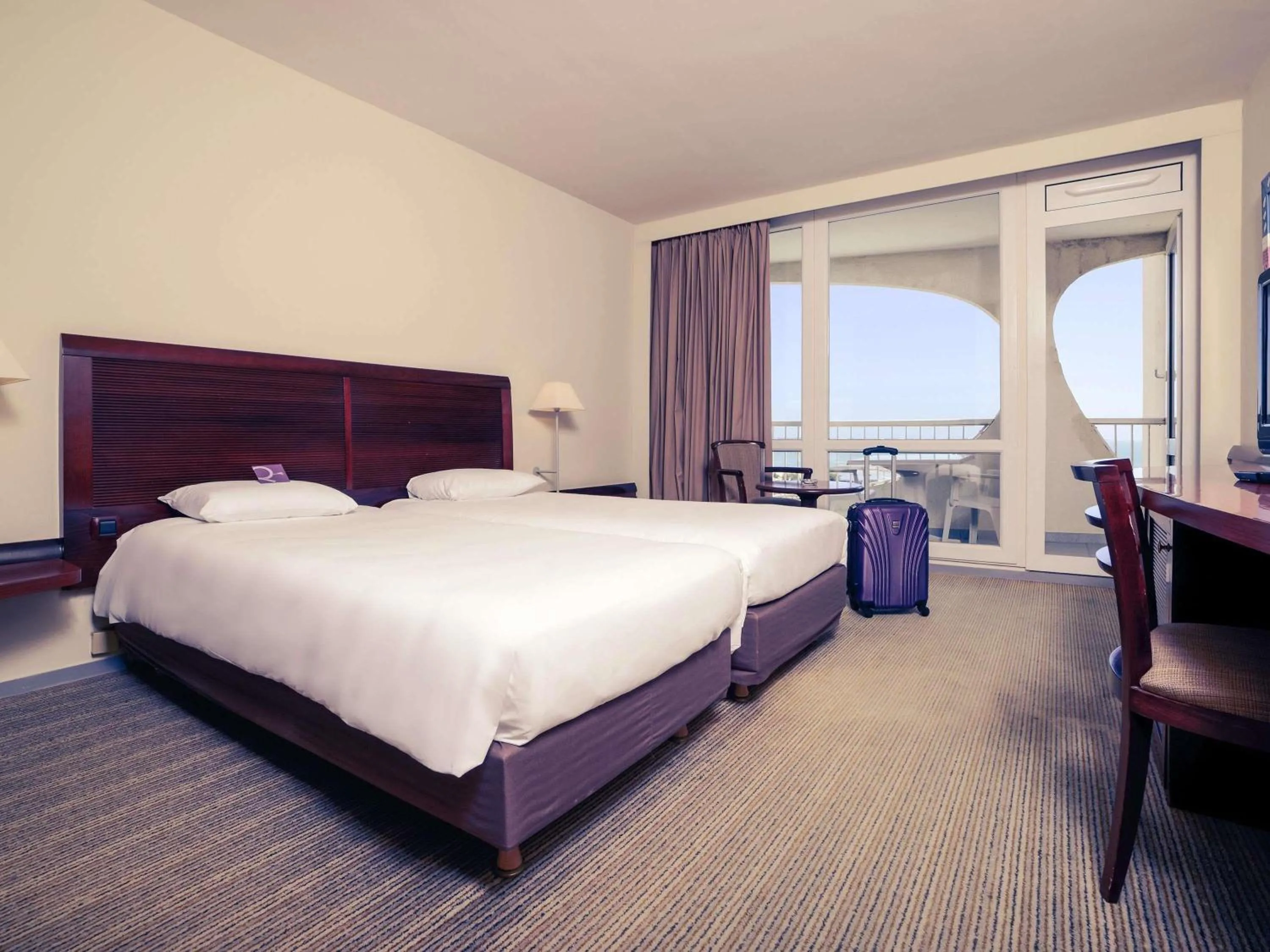 Bedroom, Bed in Mercure Port La Grande Motte