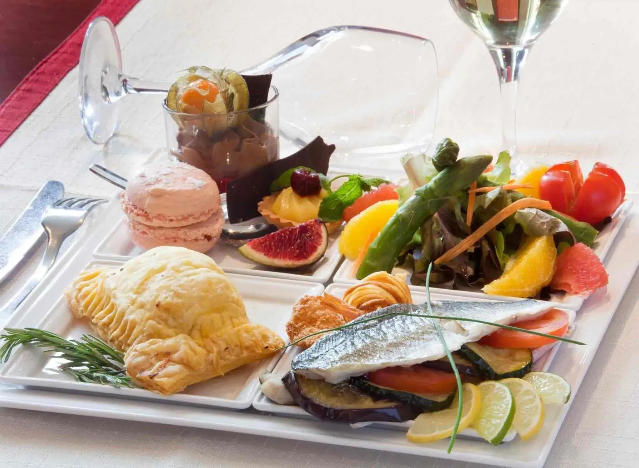 Restaurant/places to eat in Mercure Port La Grande Motte Restaurant/places to eat in Mercure Port La Grande Motte