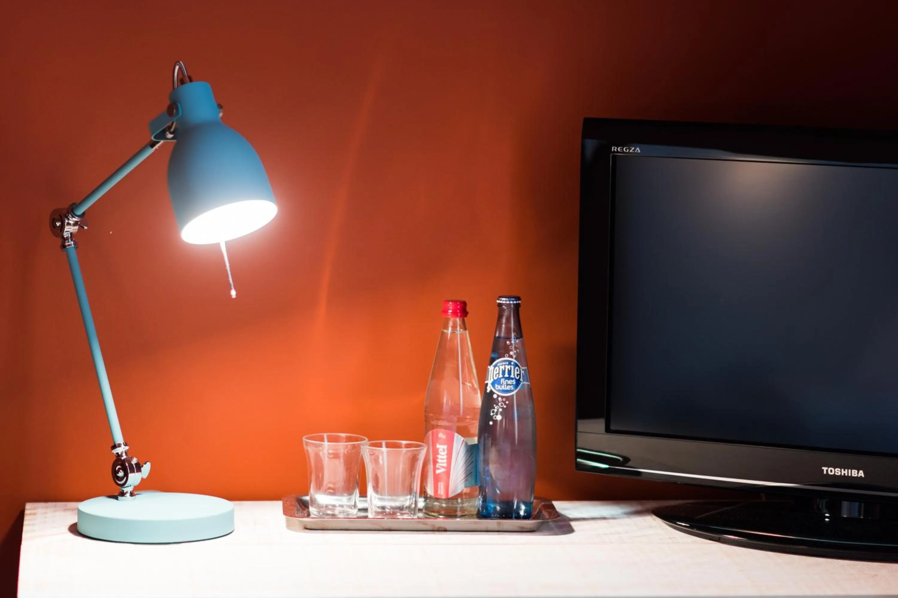 TV and multimedia in Le Central Boutique Hôtel