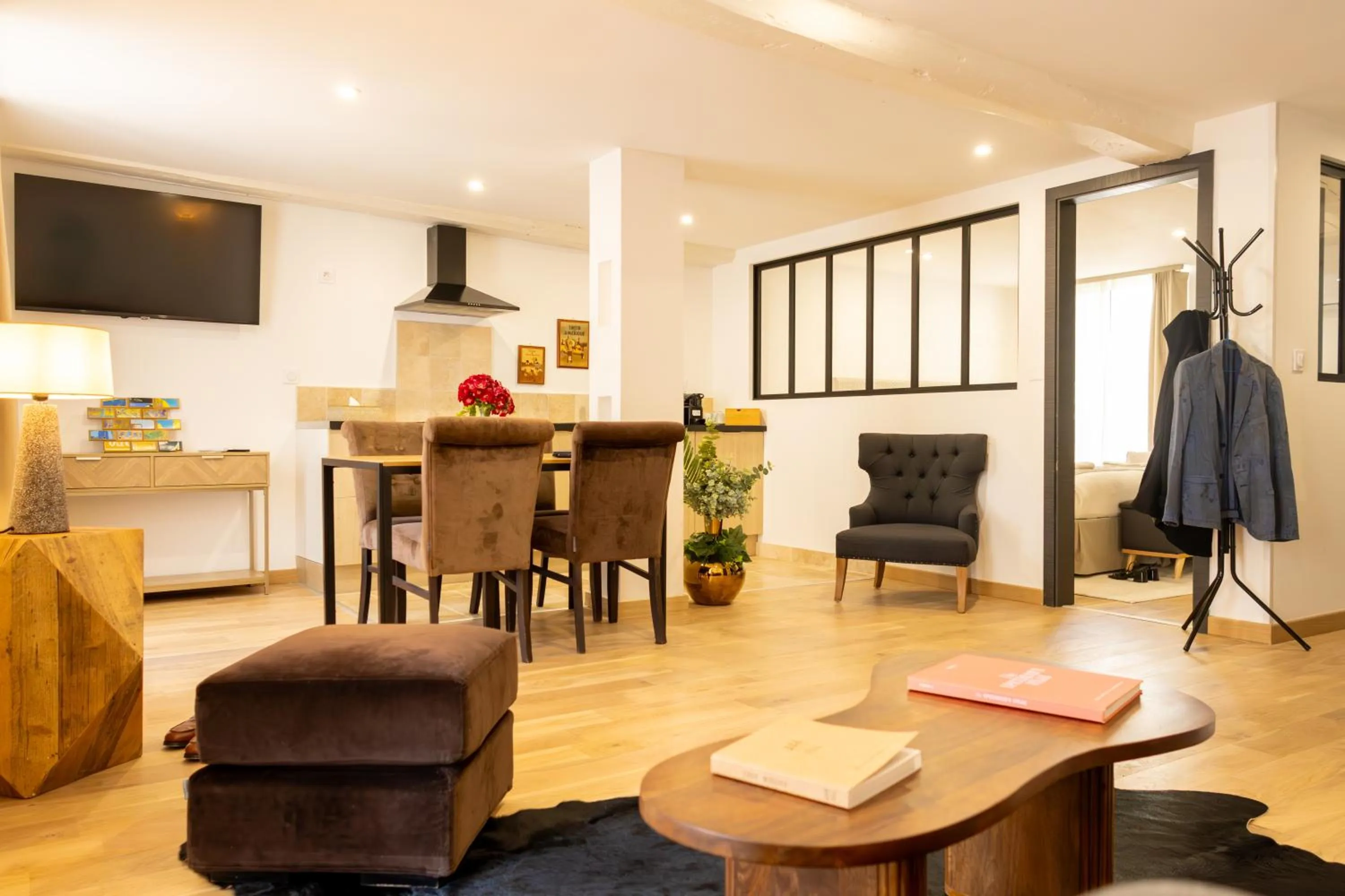 Photo of the whole room in Le Central Boutique Hôtel