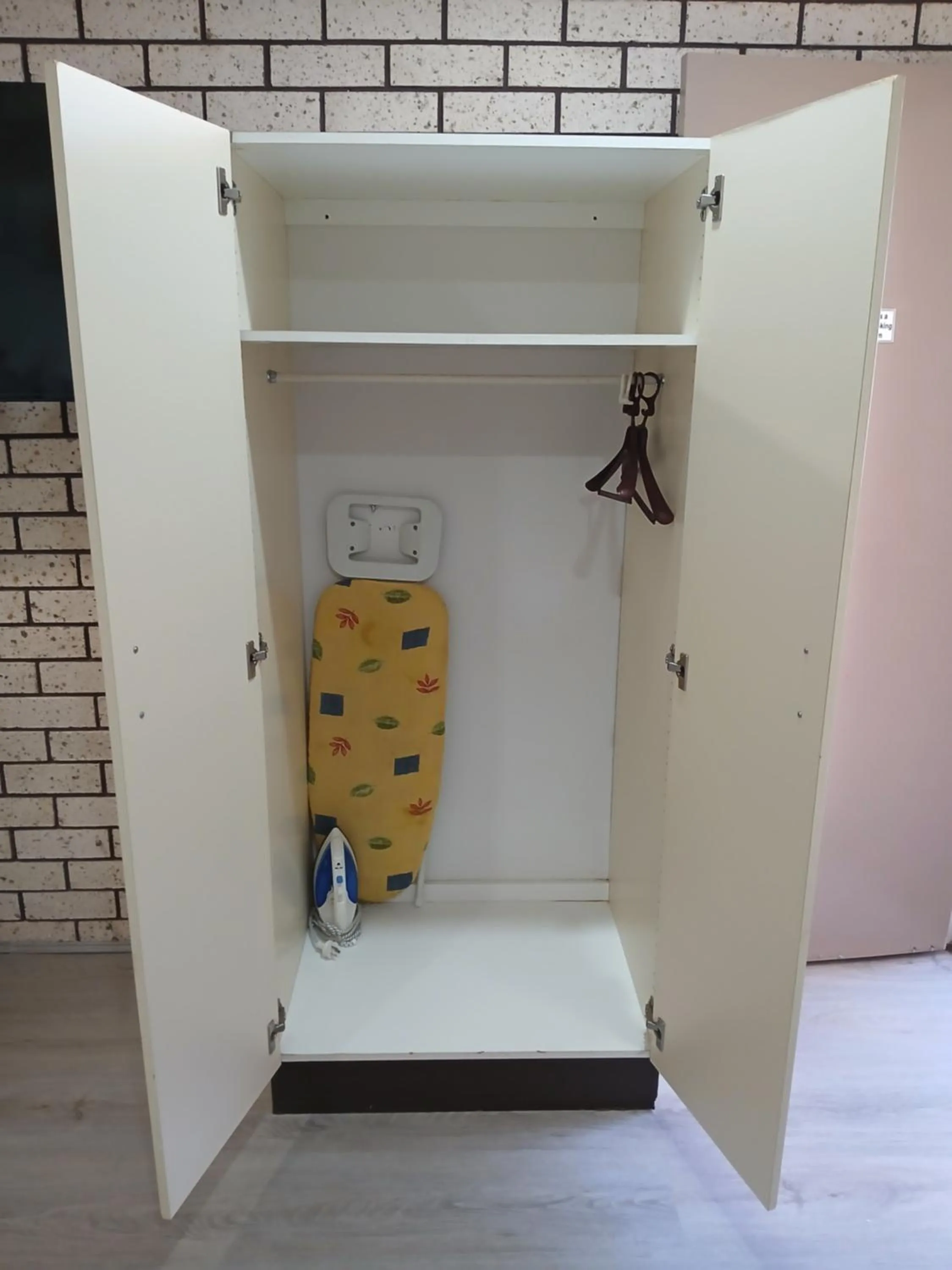 flat iron in Alfa motel