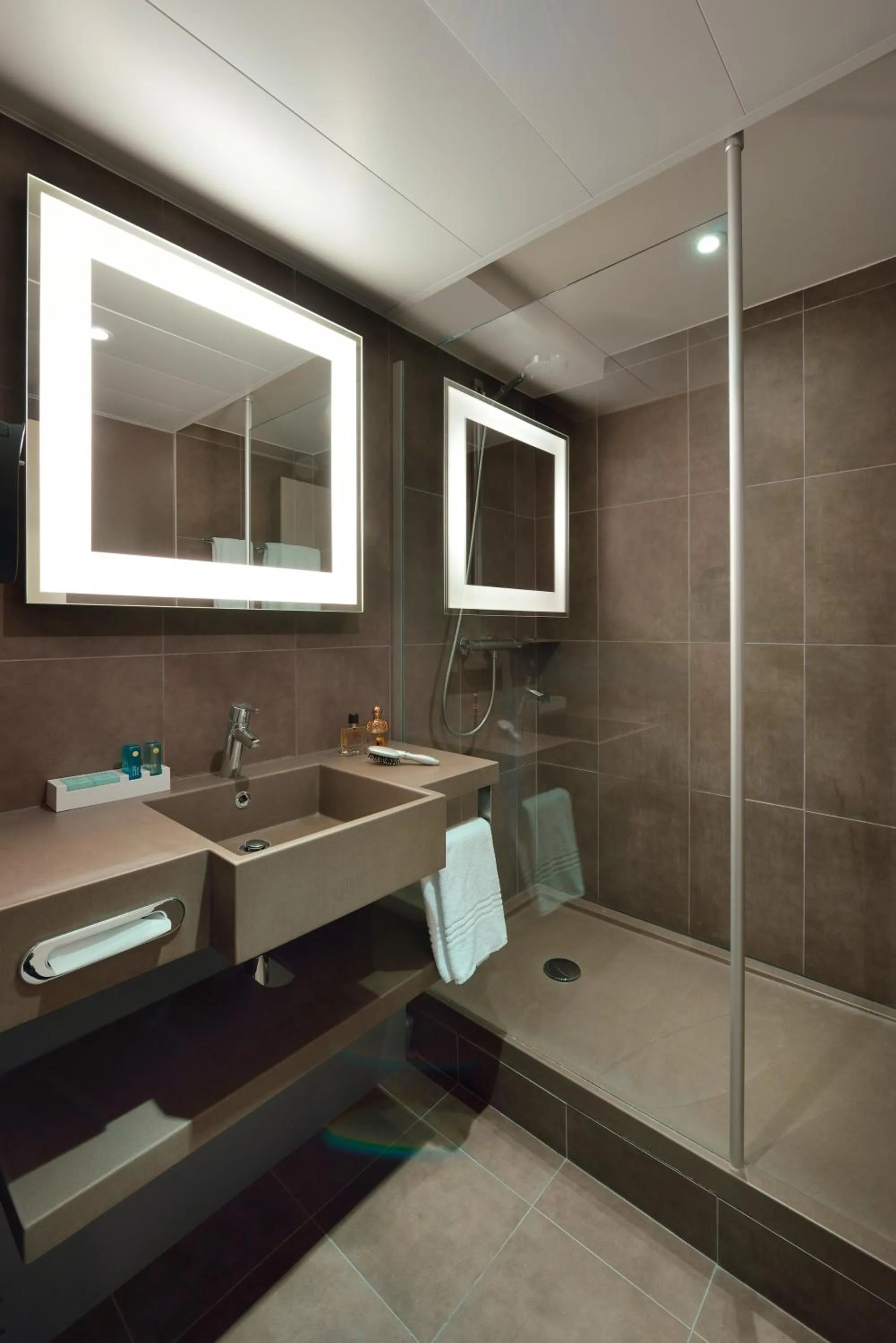 Bathroom in Novotel Bordeaux Lac