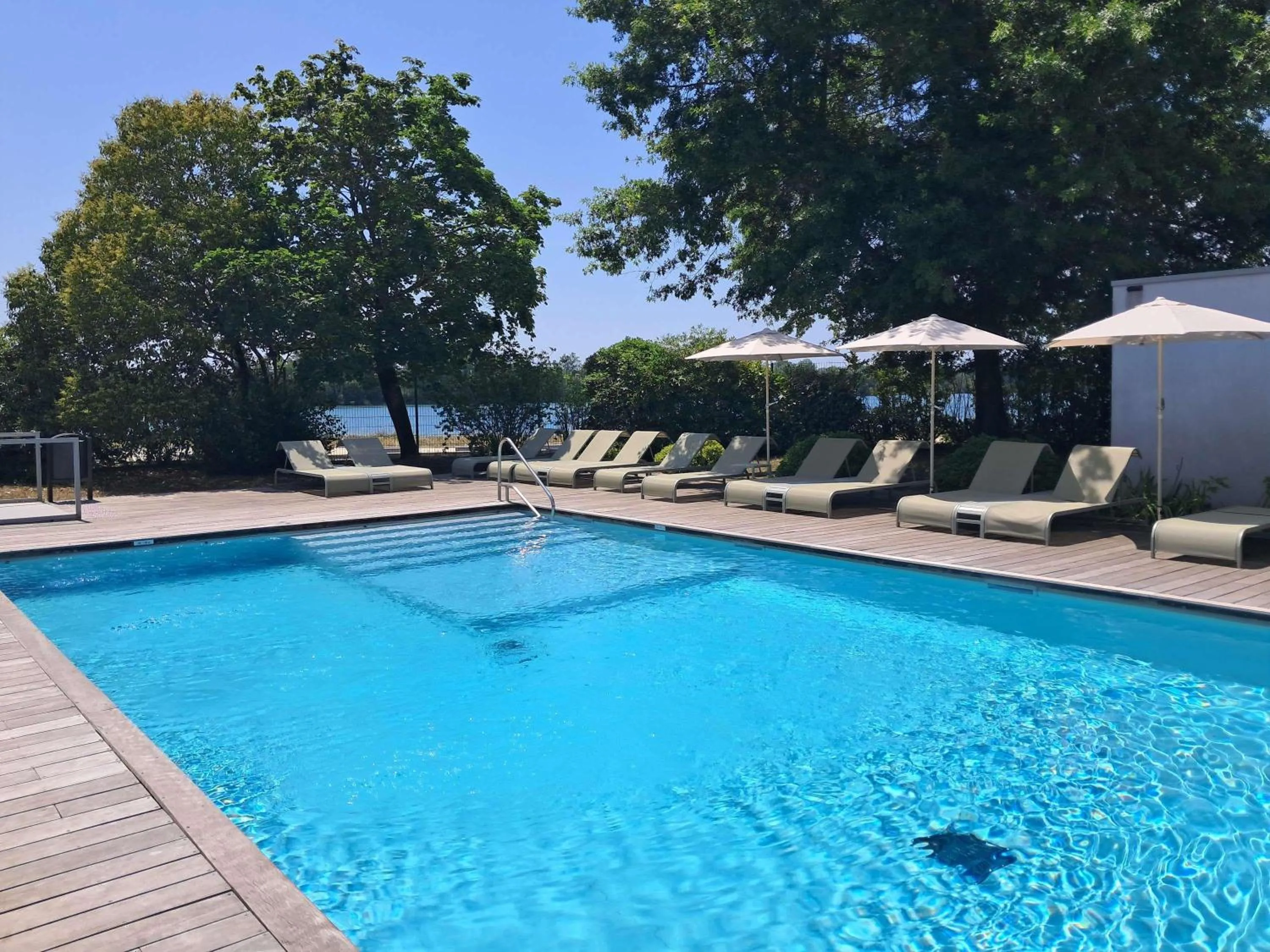 Pool view in Novotel Bordeaux Lac
