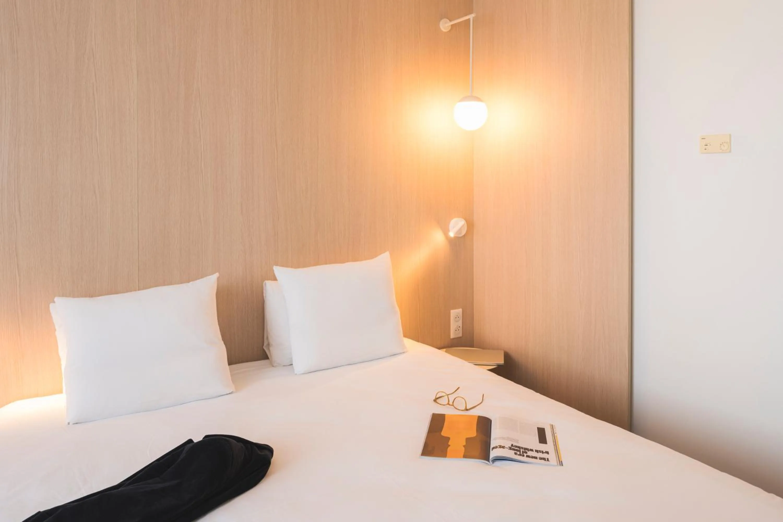 Bedroom, Bed in Novotel Bordeaux Lac