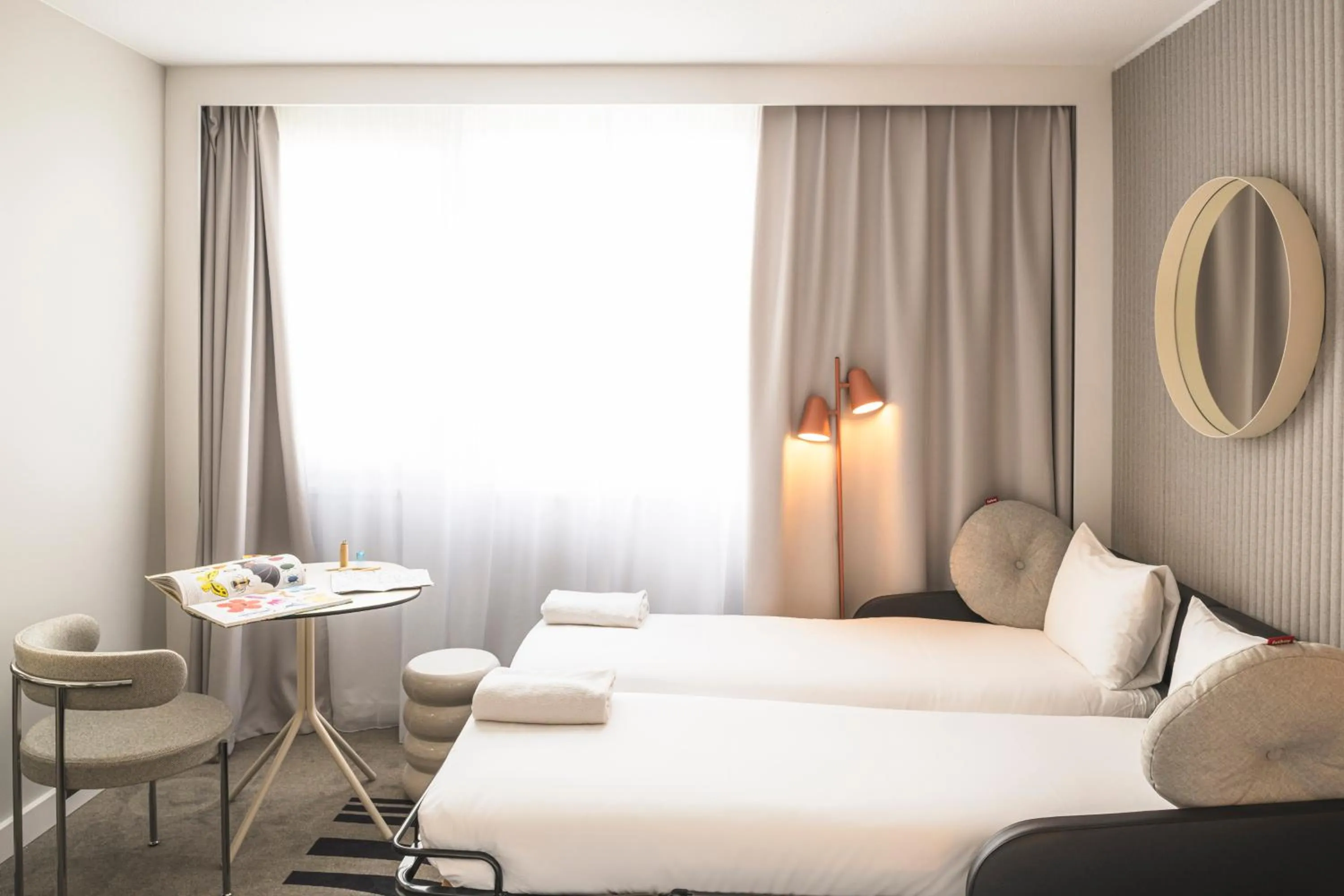 Bedroom, Bed in Novotel Bordeaux Lac