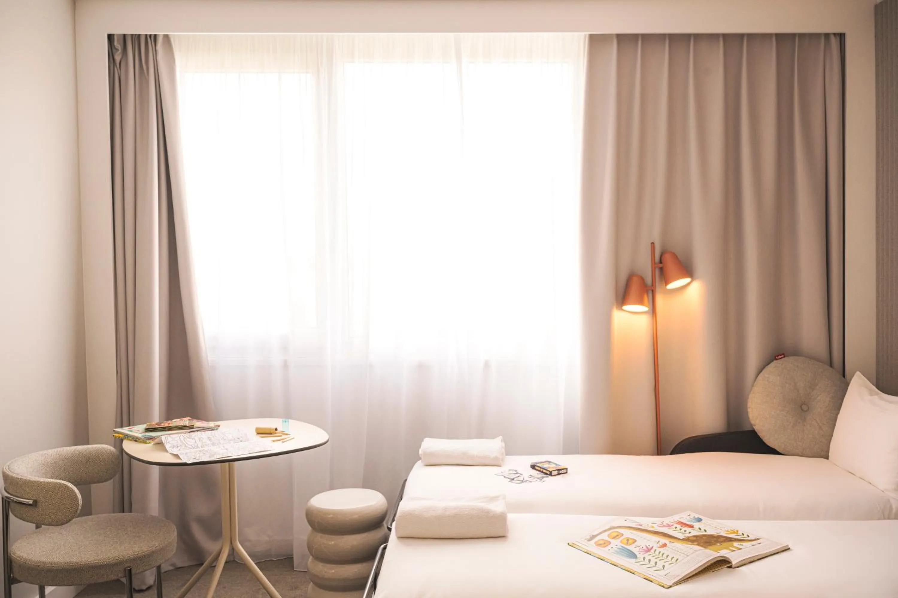 Bedroom, Bed in Novotel Bordeaux Lac