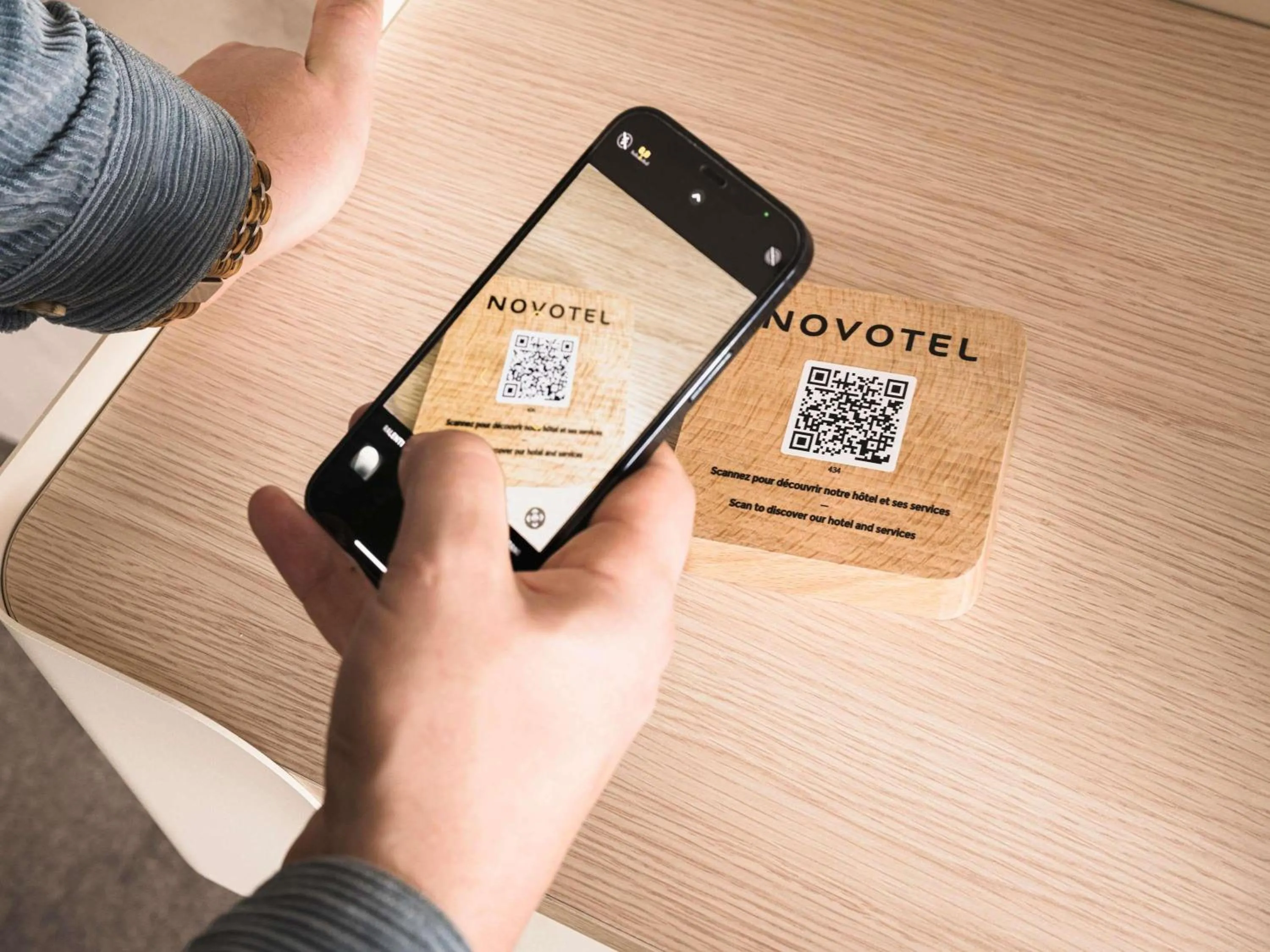 Bedroom in Novotel Bordeaux Lac