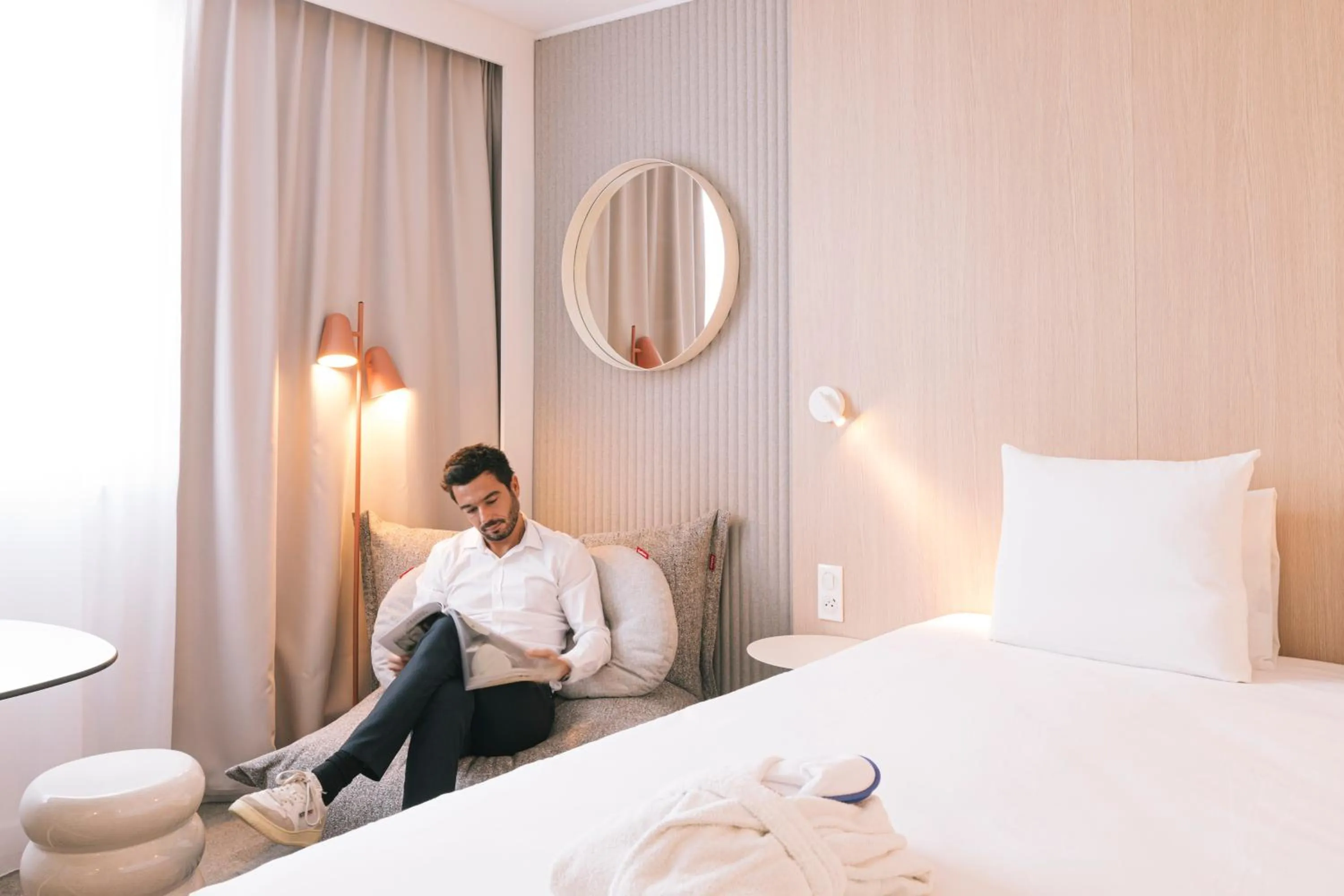 Bedroom, Bed in Novotel Bordeaux Lac