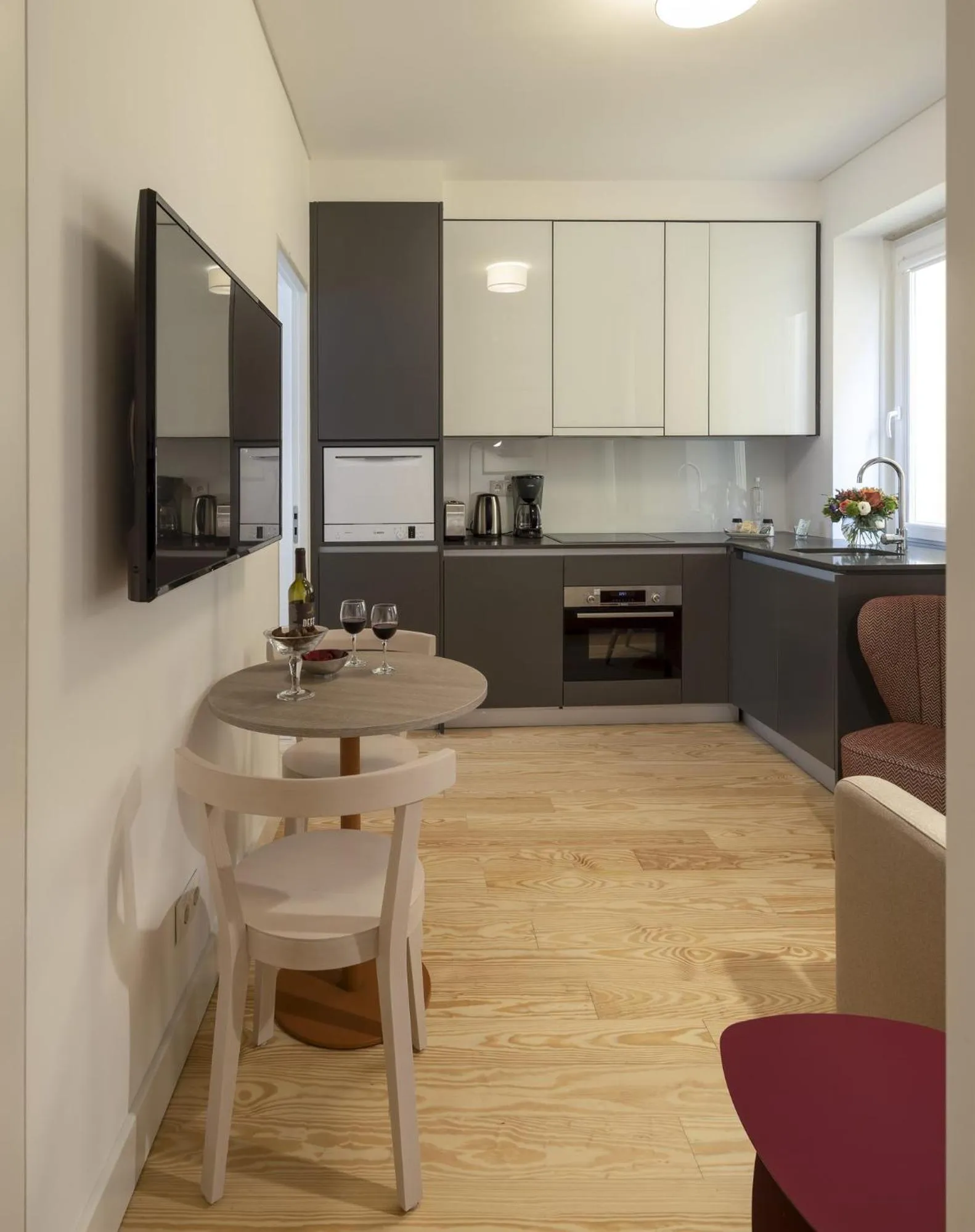Kitchen or kitchenette in Lisbon Serviced Apartments - Santos