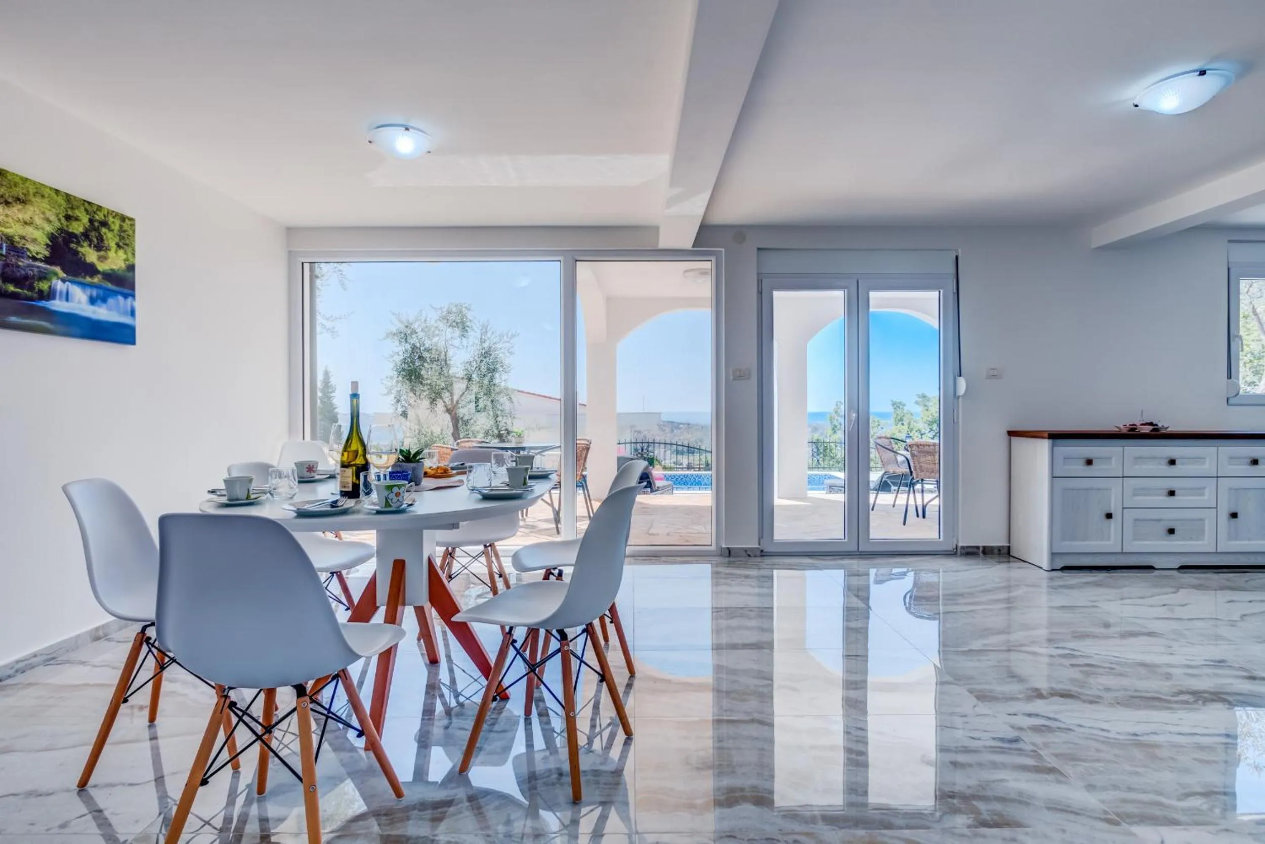 Dining area in Dolaca Villas