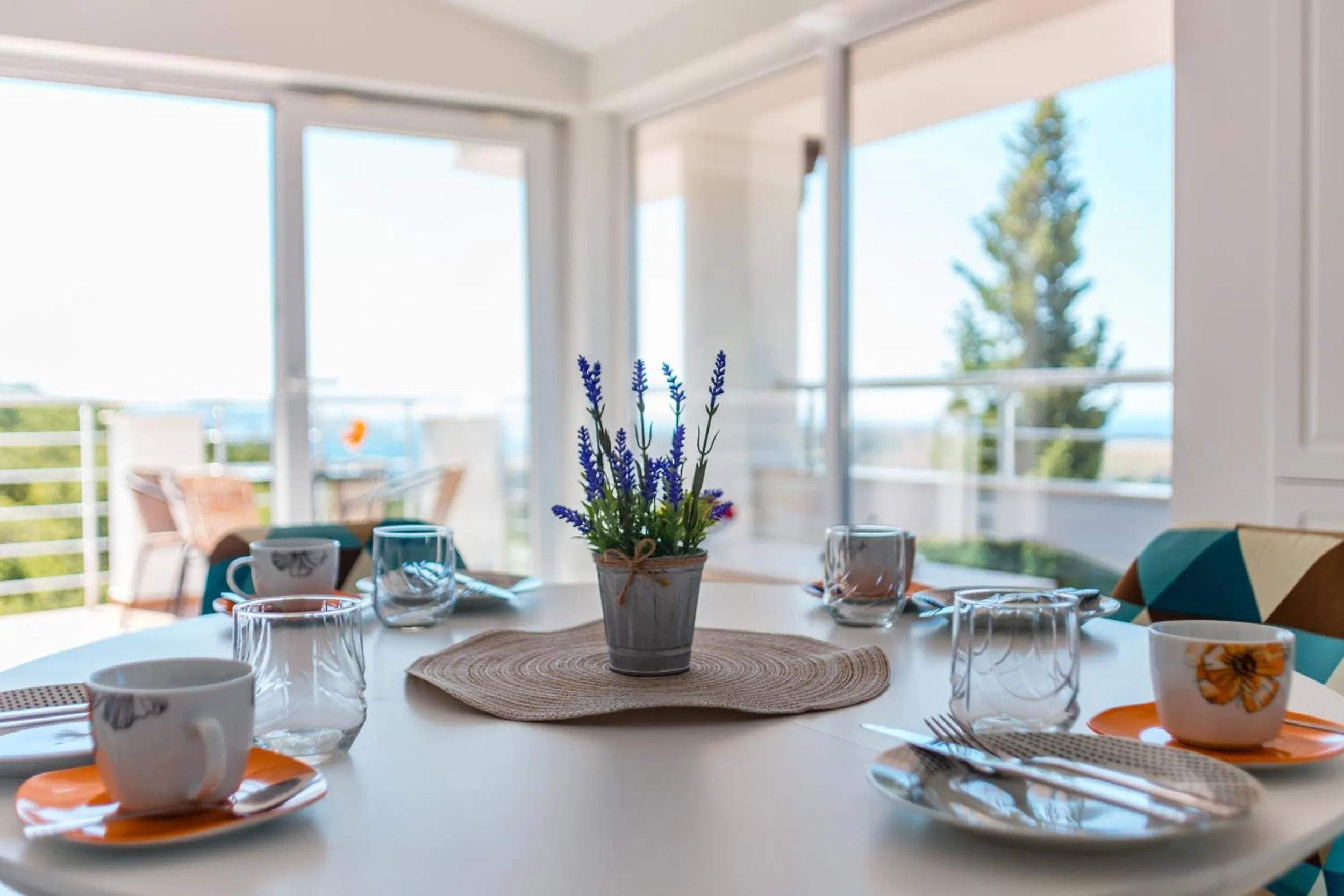 Restaurant/places to eat in Dolaca Villas