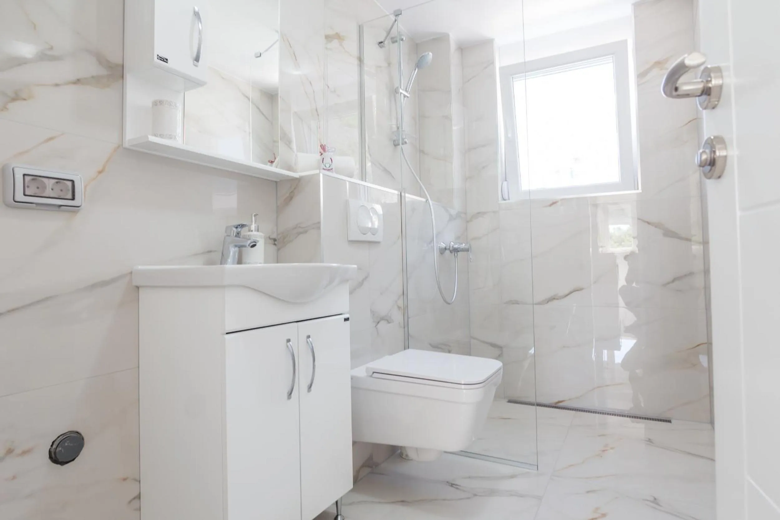 Shower in Dolaca Villas
