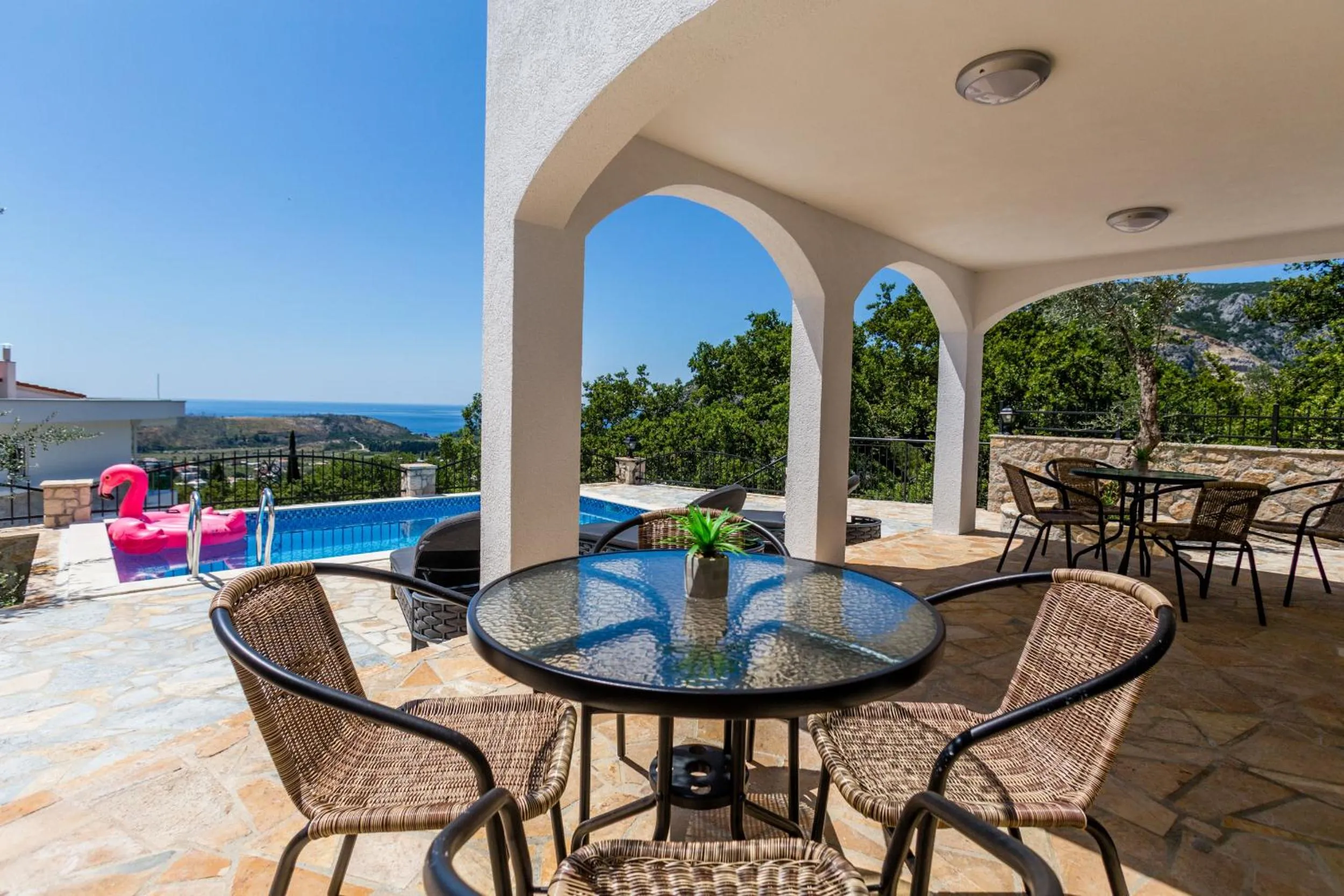 Patio in Dolaca Villas