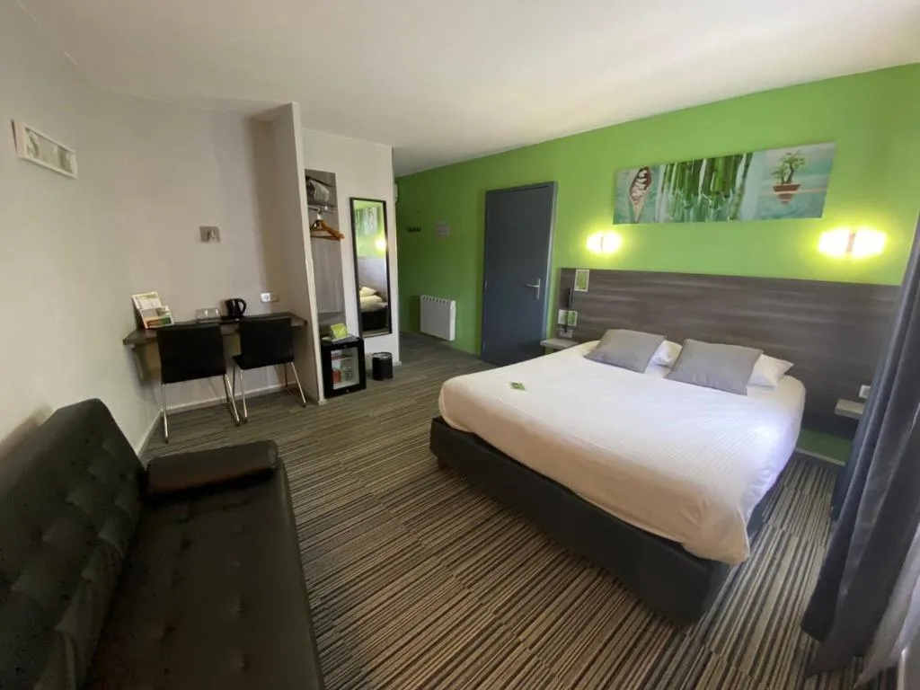 Bed in Hôtel Bagatelle