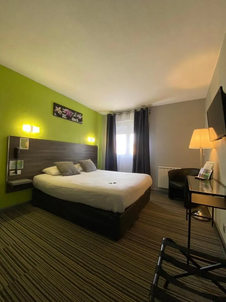 Bed in Hôtel Bagatelle