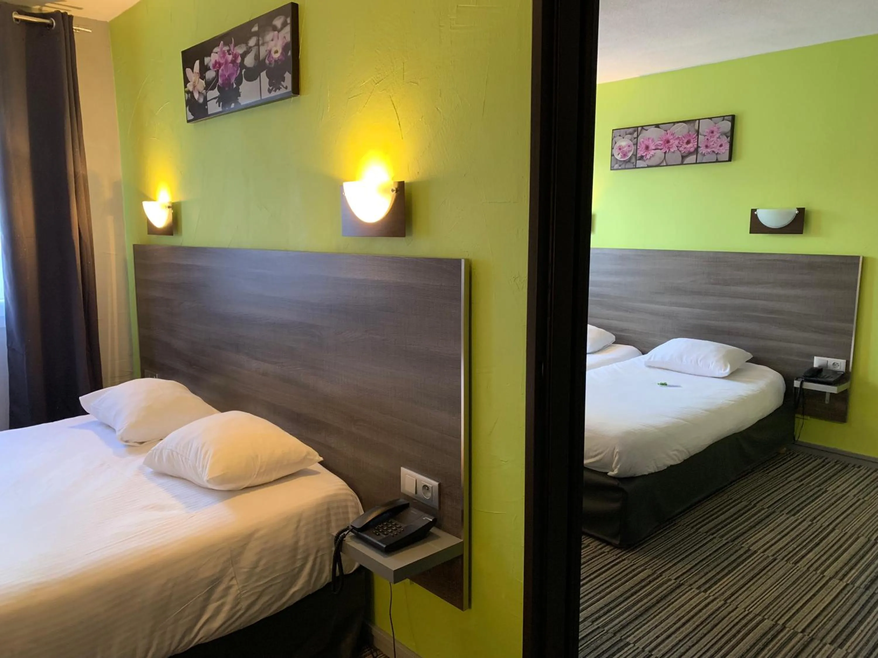 Bed in Hôtel Bagatelle