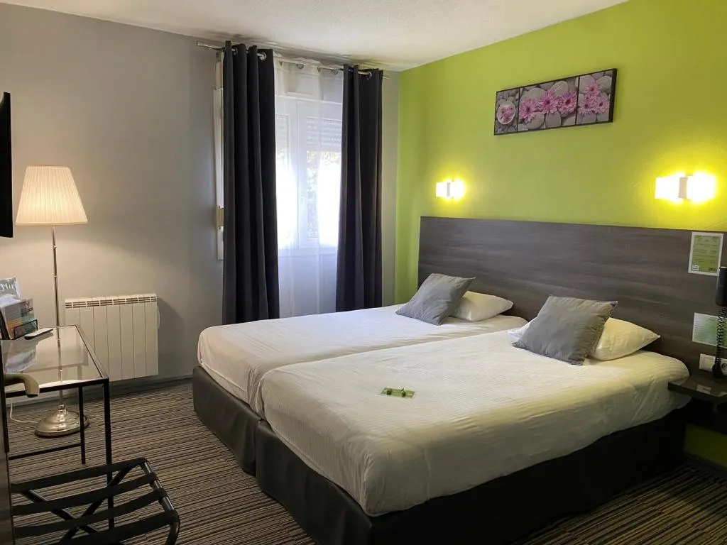 Bed in Hôtel Bagatelle