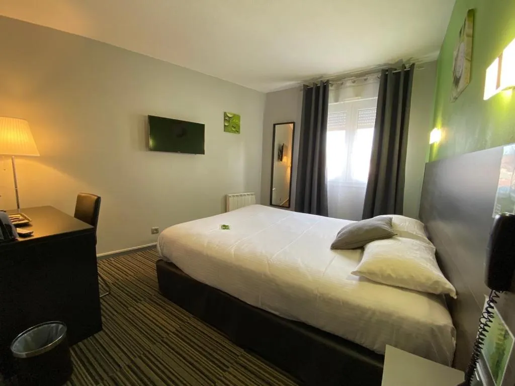 Bed in Hôtel Bagatelle