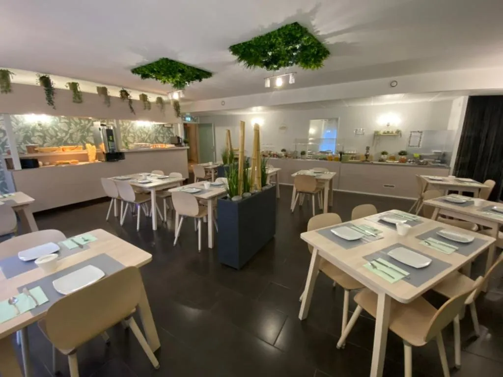 Breakfast in Hôtel Bagatelle