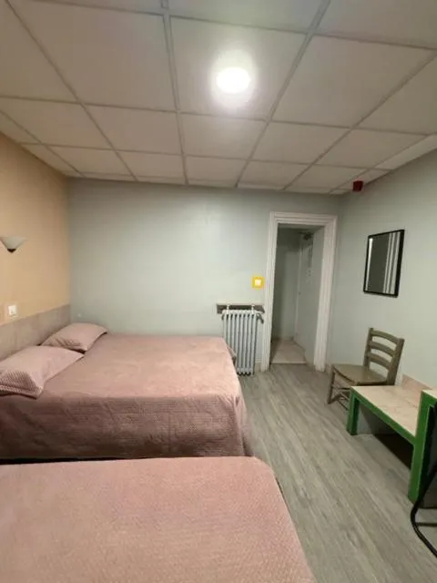 Bed in Hôtel Jarry Confort