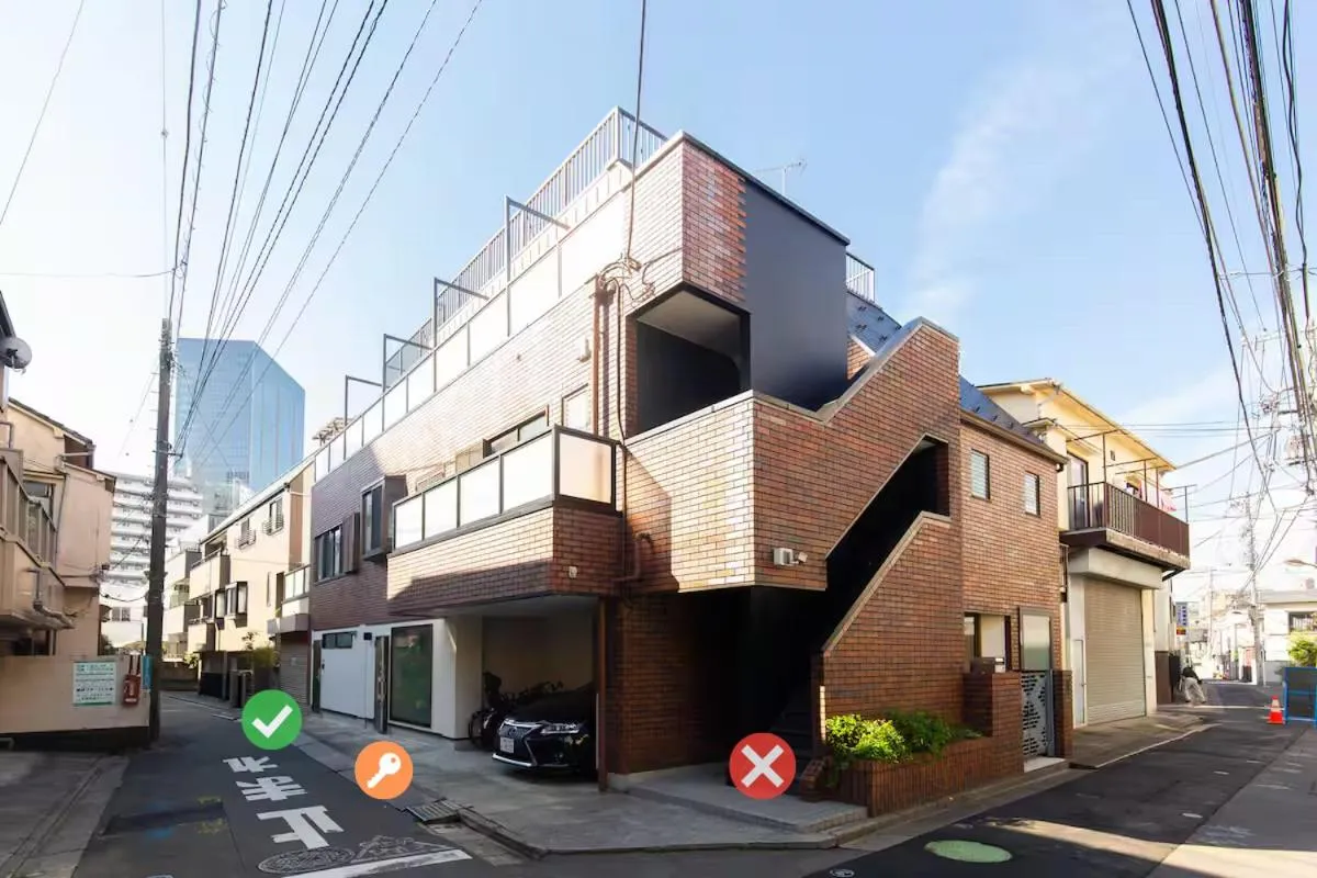 Property building in Cross Bridge Ikebukuro