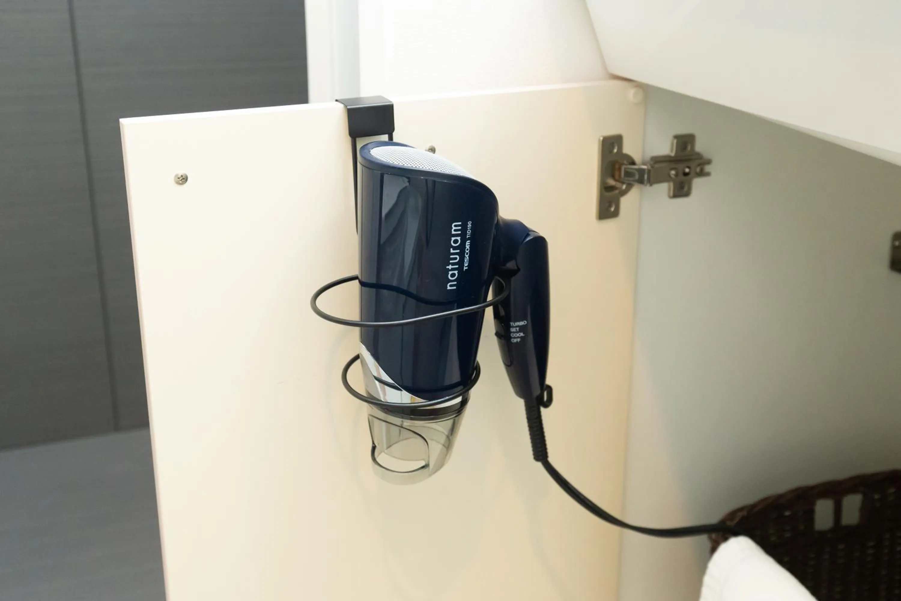 Area and facilities in Cross Bridge Ikebukuro