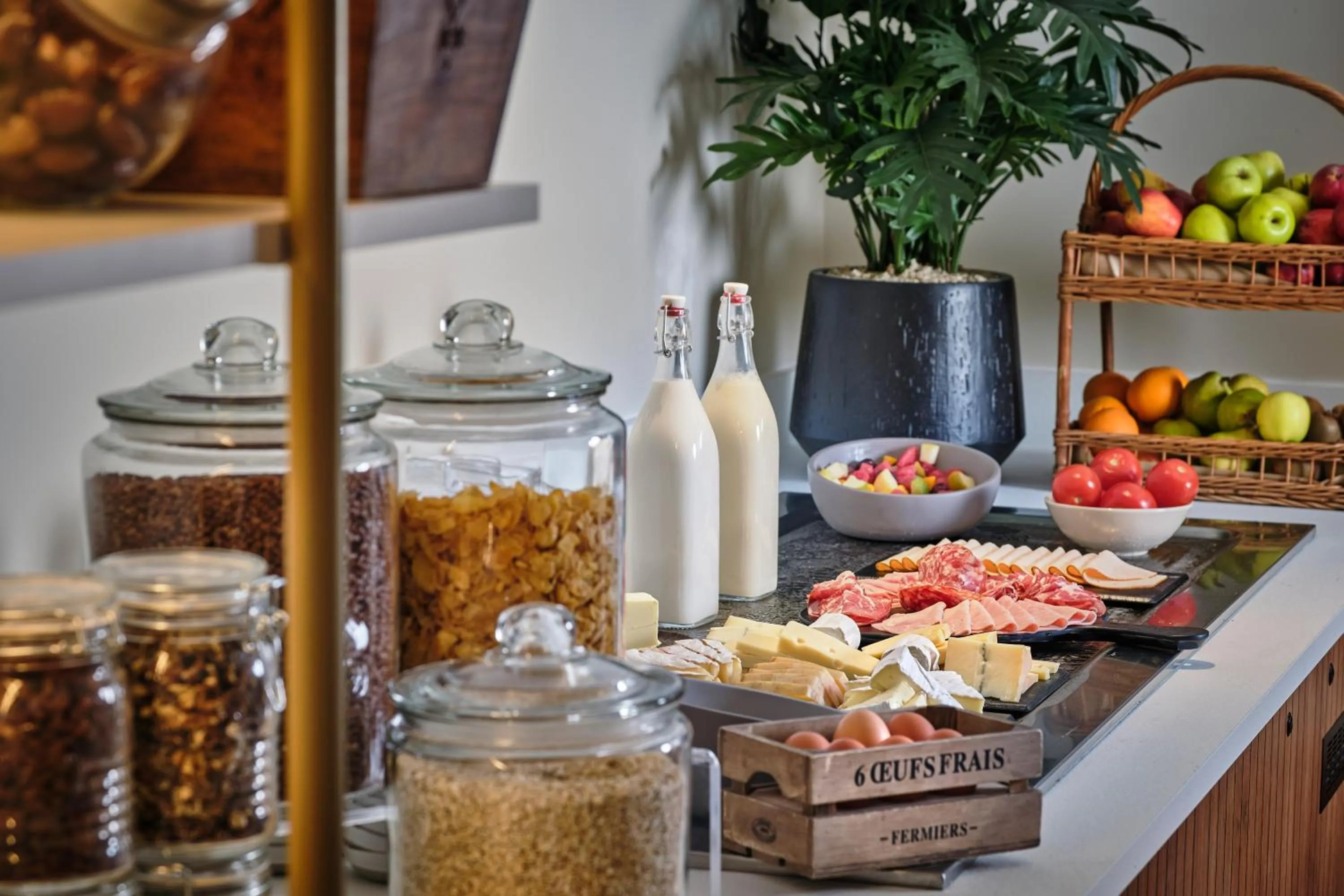 Buffet breakfast in Posy Hotel by Happyculture