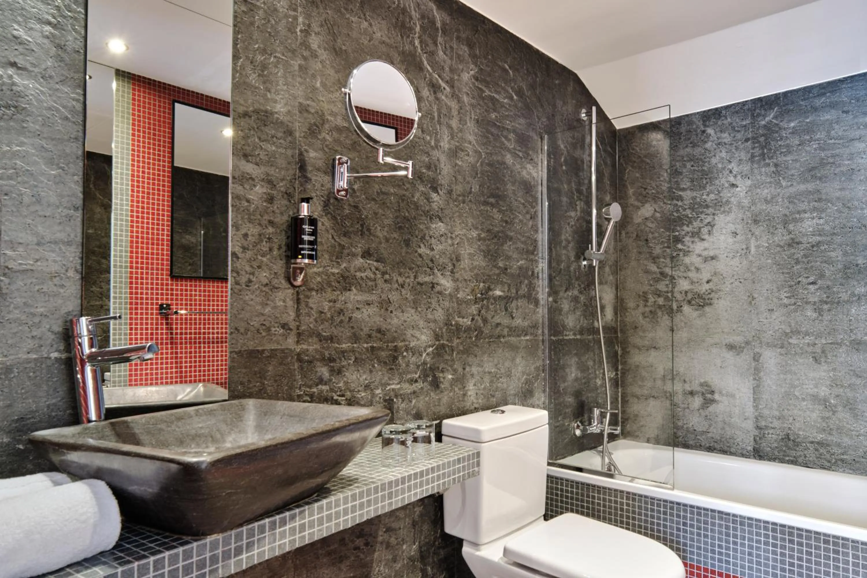 Bathroom in Posy Hotel by Happyculture